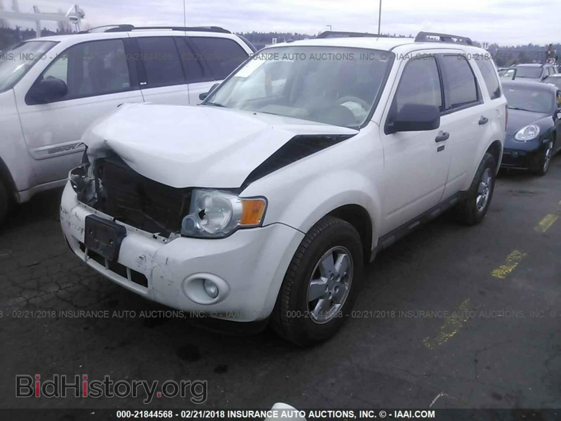 2012 Ford Escape - VIN: 1FMCU0DG6CKA78425 - Фото 2