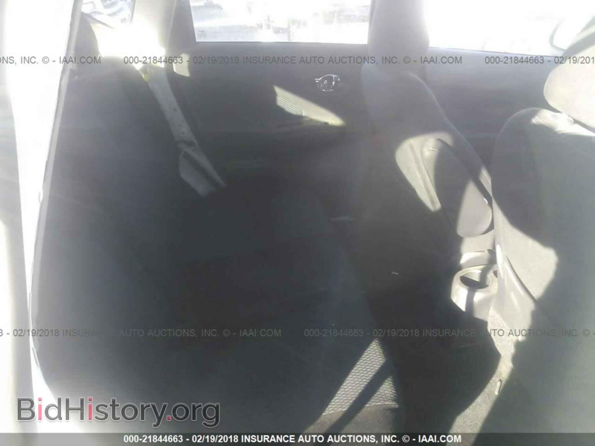 2014 Nissan Versa note - VIN: 3N1CE2CP5EL384728 - Photo 8