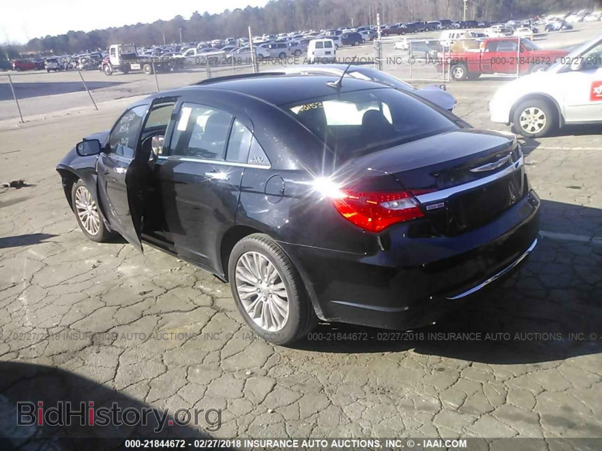 2012 Chrysler 200 - VIN: 1C3CCBCBXCN137360 - Photo 3