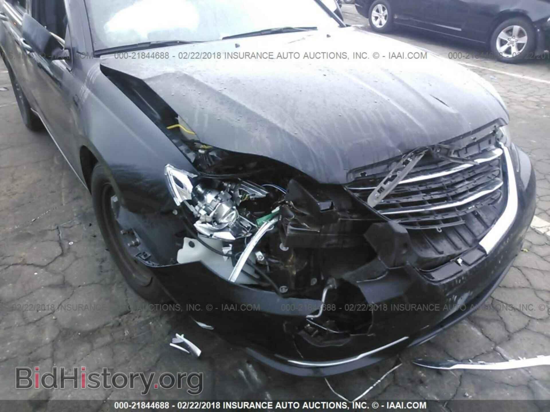 2014 Chrysler 200 - VIN: 1C3CCBAB2EN125158 - Photo 6