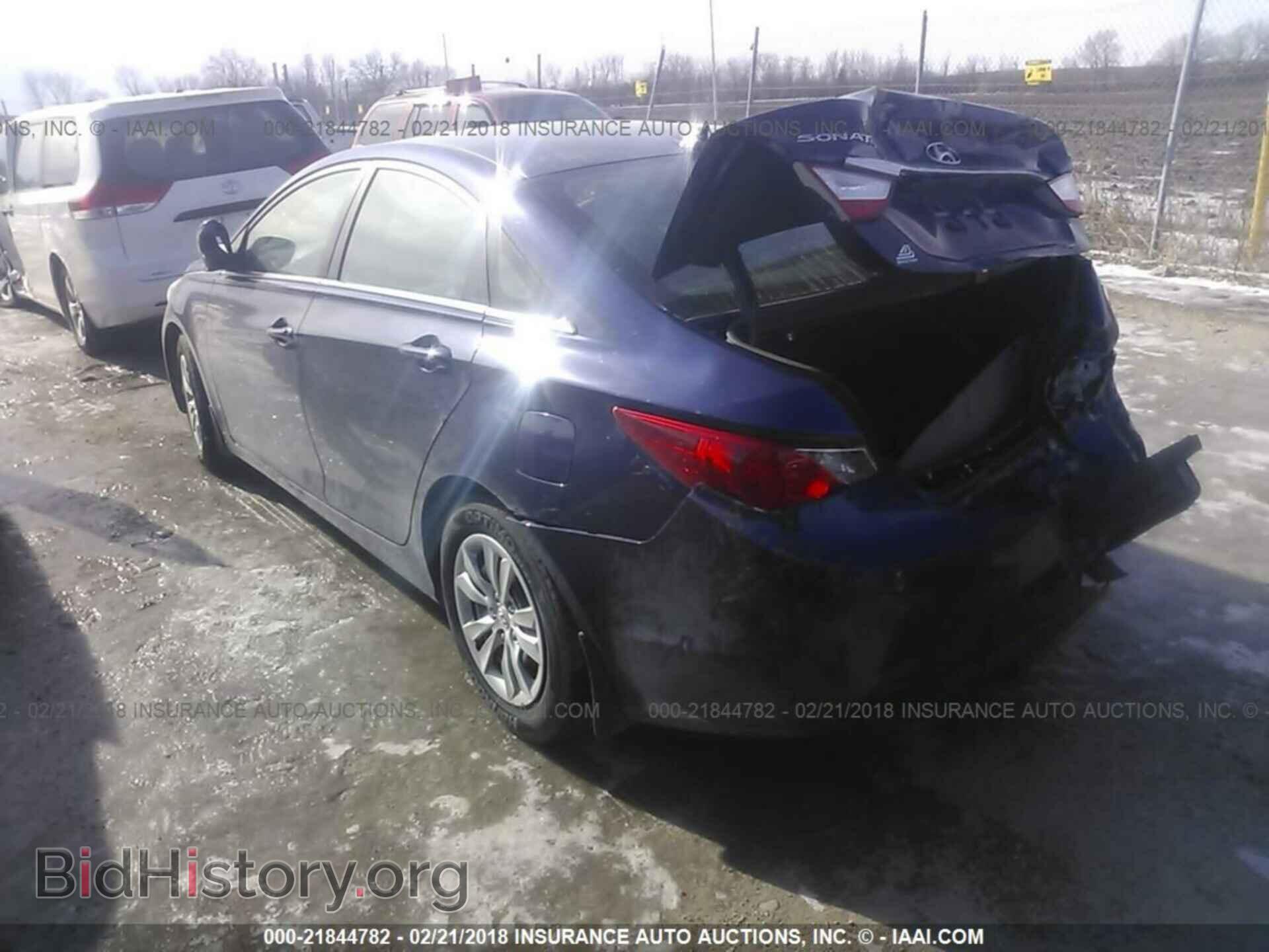 2012 Hyundai Sonata - VIN: 5NPEB4AC7CH329141 - Фото 3