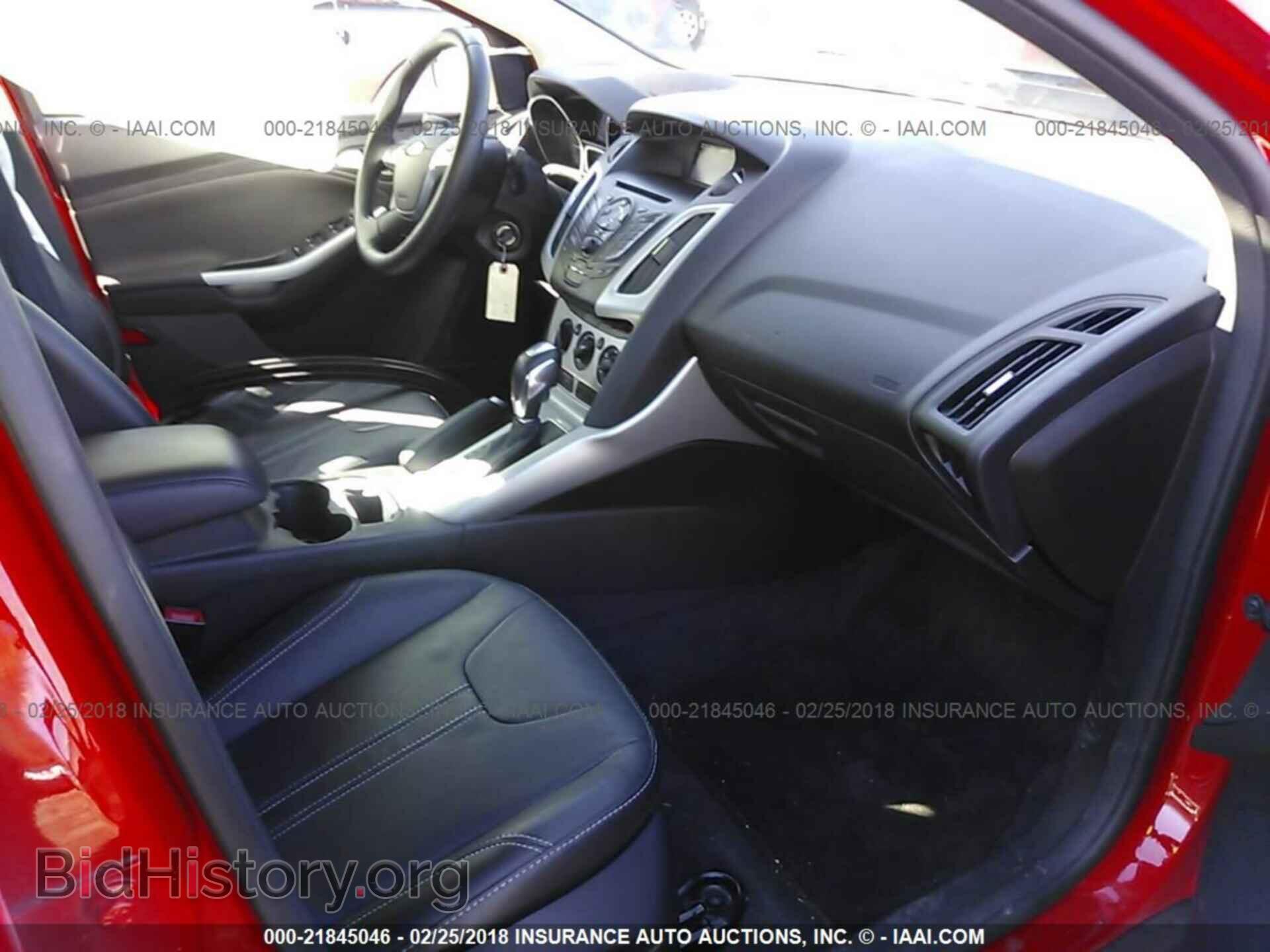 2014 Ford Focus - VIN: 1FADP3F26EL217958 - Photo 5