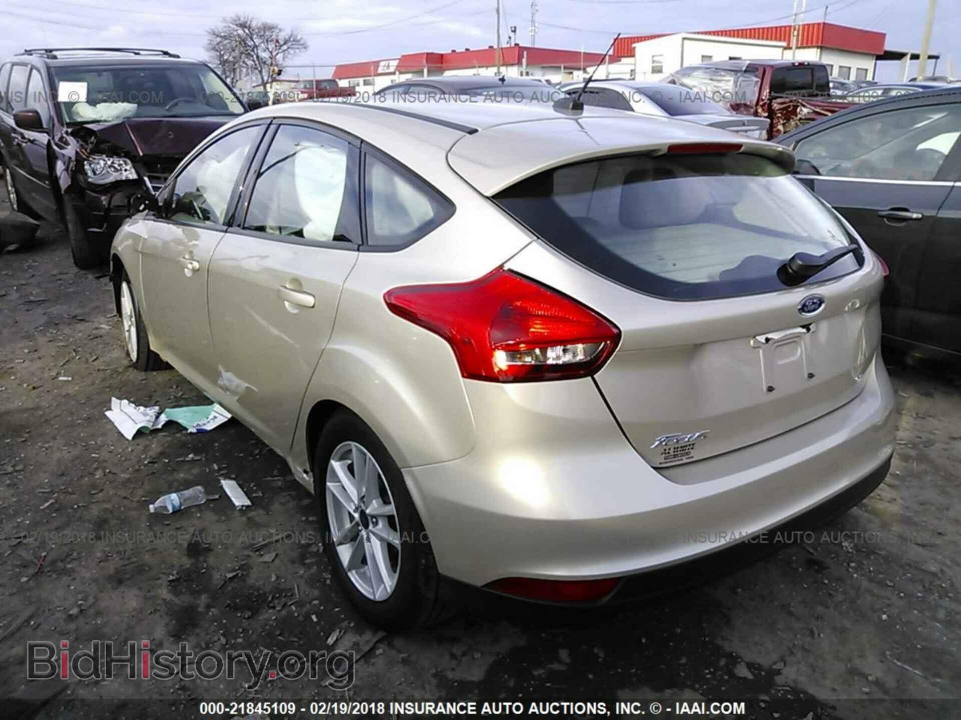 2018 Ford Focus - VIN: 1FADP3K22JL234451 - Фото 3