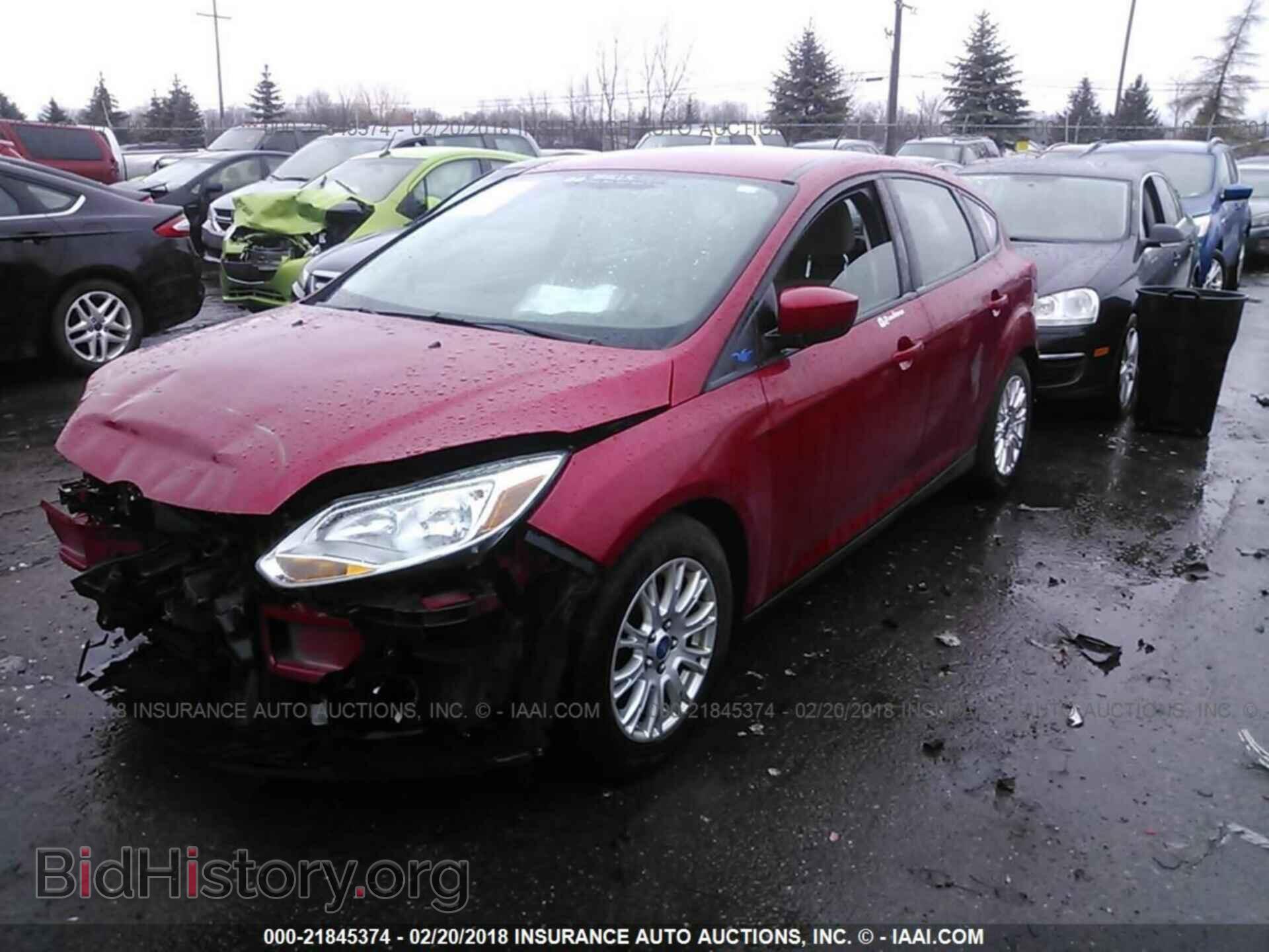 2012 Ford Focus - VIN: 1FAHP3K2XCL106964 - Photo 2
