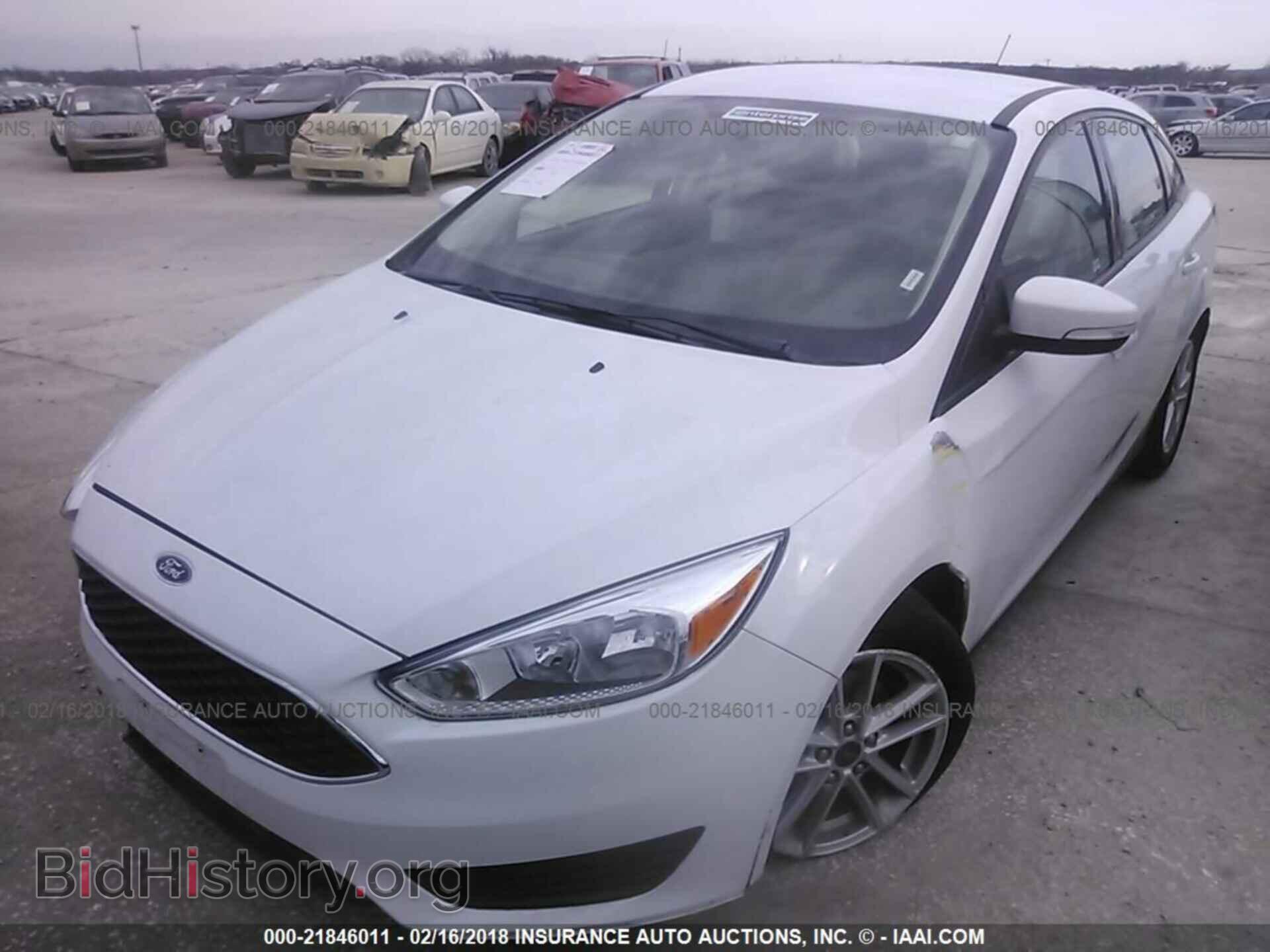 2017 Ford Focus - VIN: 1FADP3F25HL272003 - Photo 2