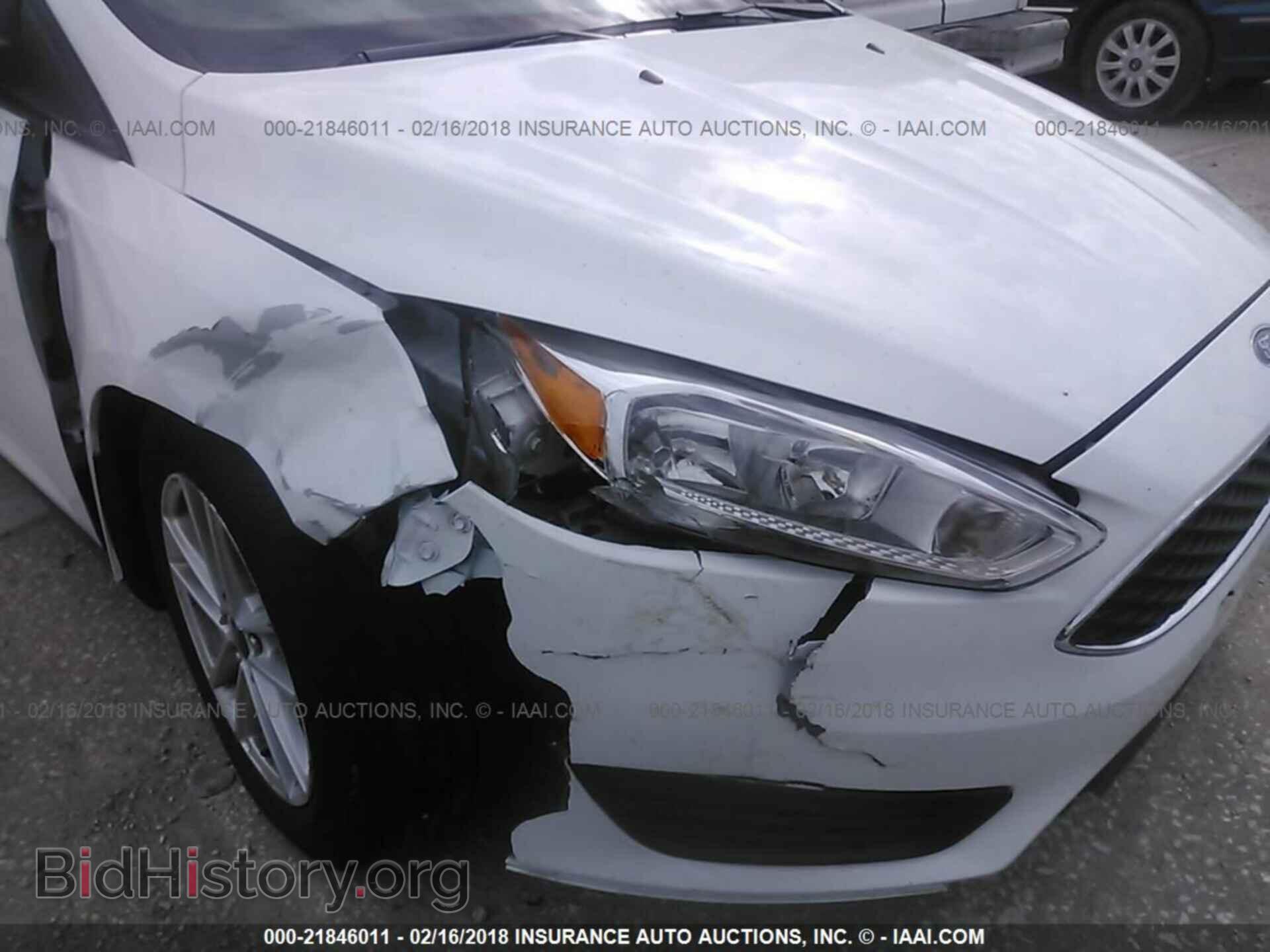 2017 Ford Focus - VIN: 1FADP3F25HL272003 - Photo 6