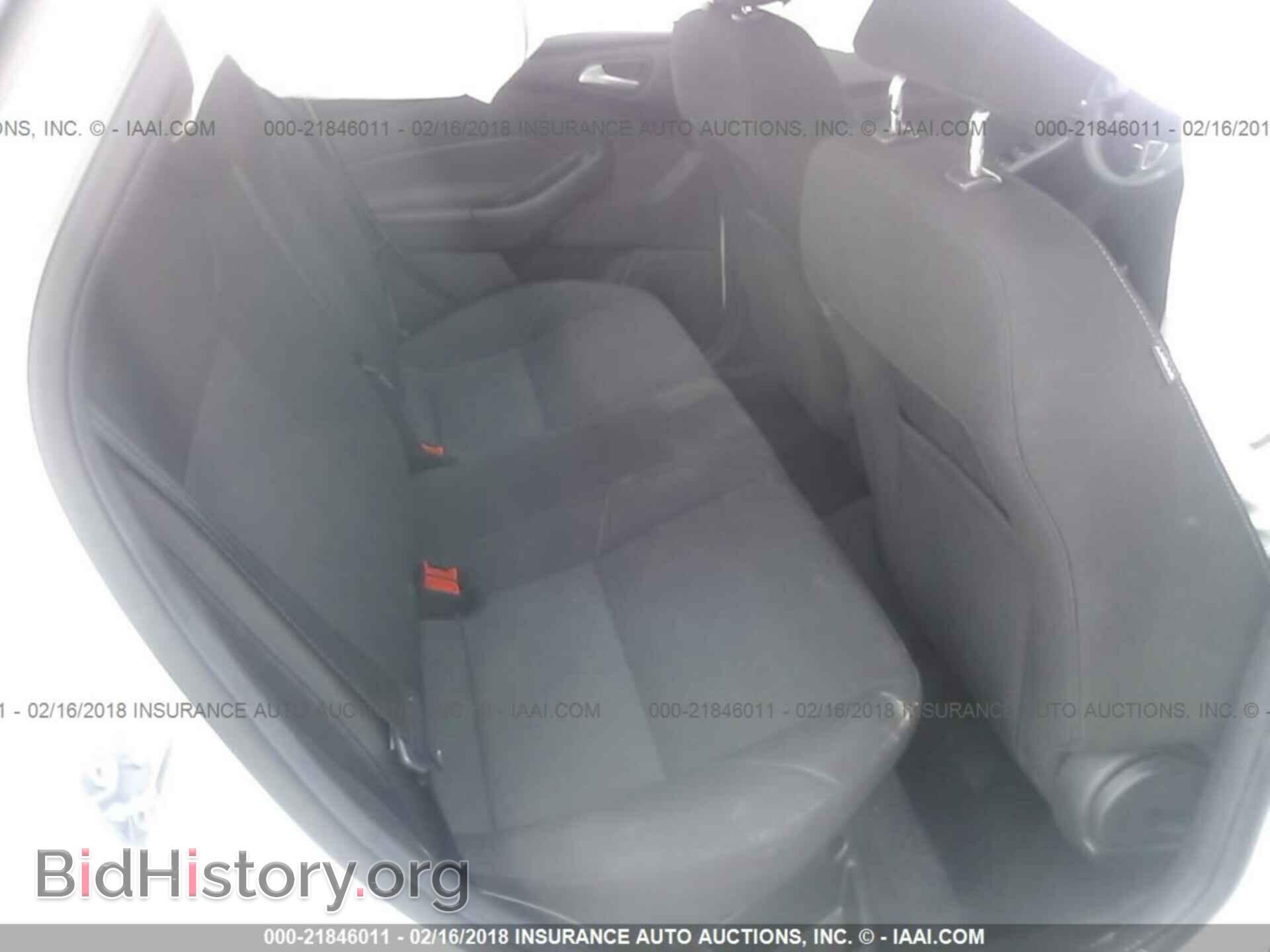 2017 Ford Focus - VIN: 1FADP3F25HL272003 - Photo 8
