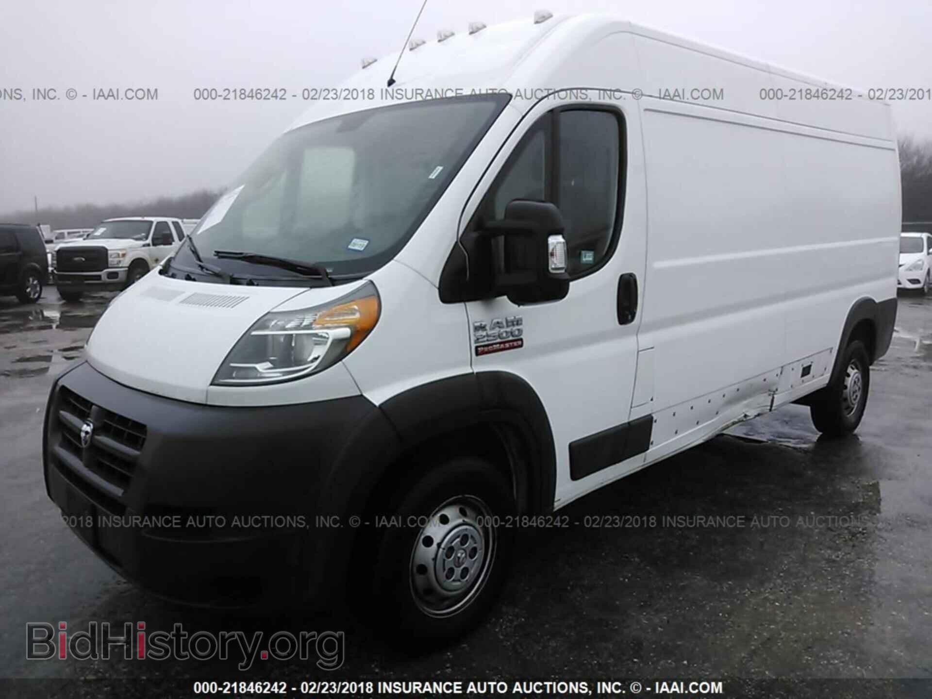 2017 Ram Promaster 2500 - VIN: 3C6TRVDG2HE547112 - Photo 2