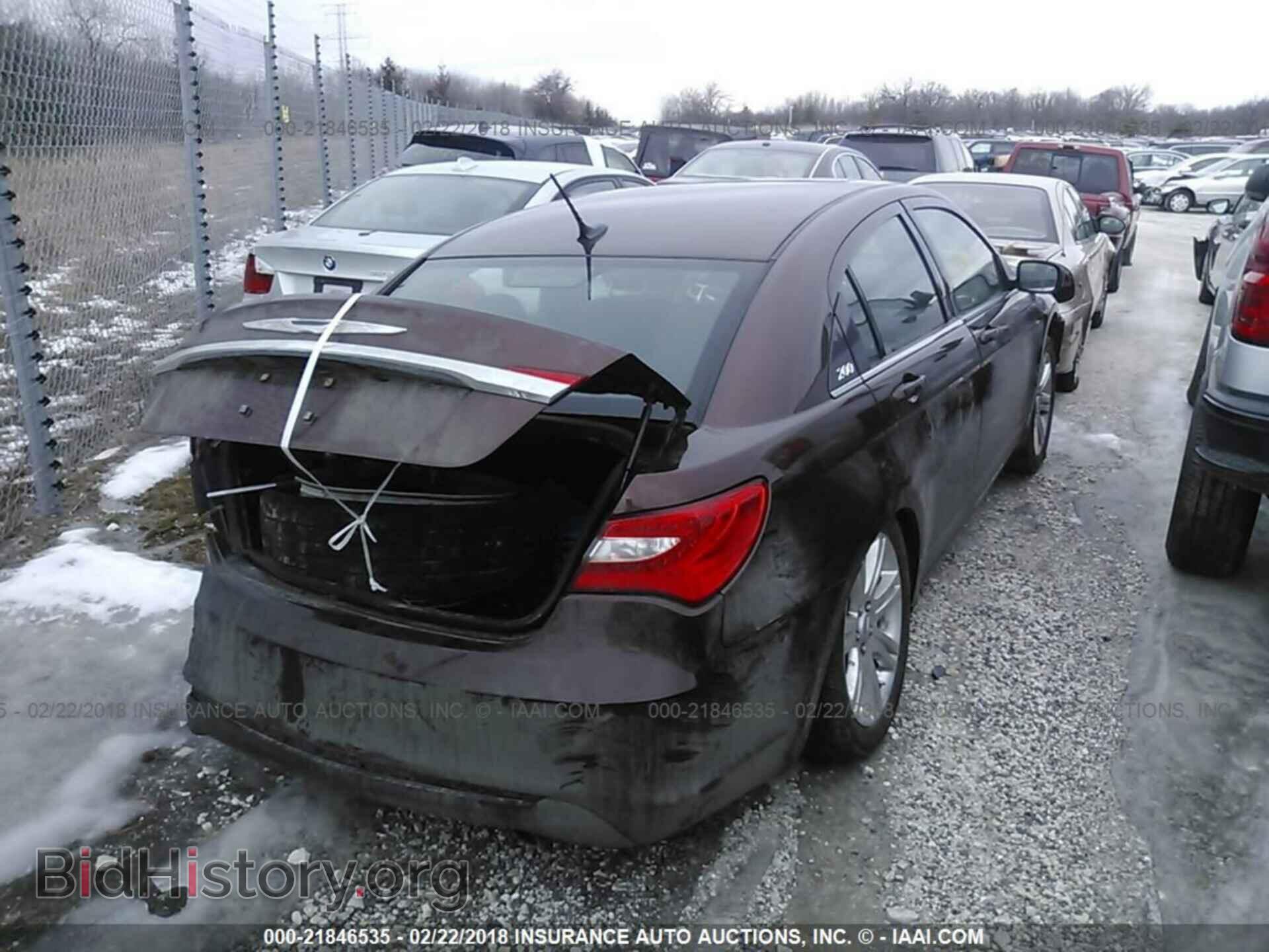 2012 Chrysler 200 - VIN: 1C3CCBBG4CN184686 - Photo 4