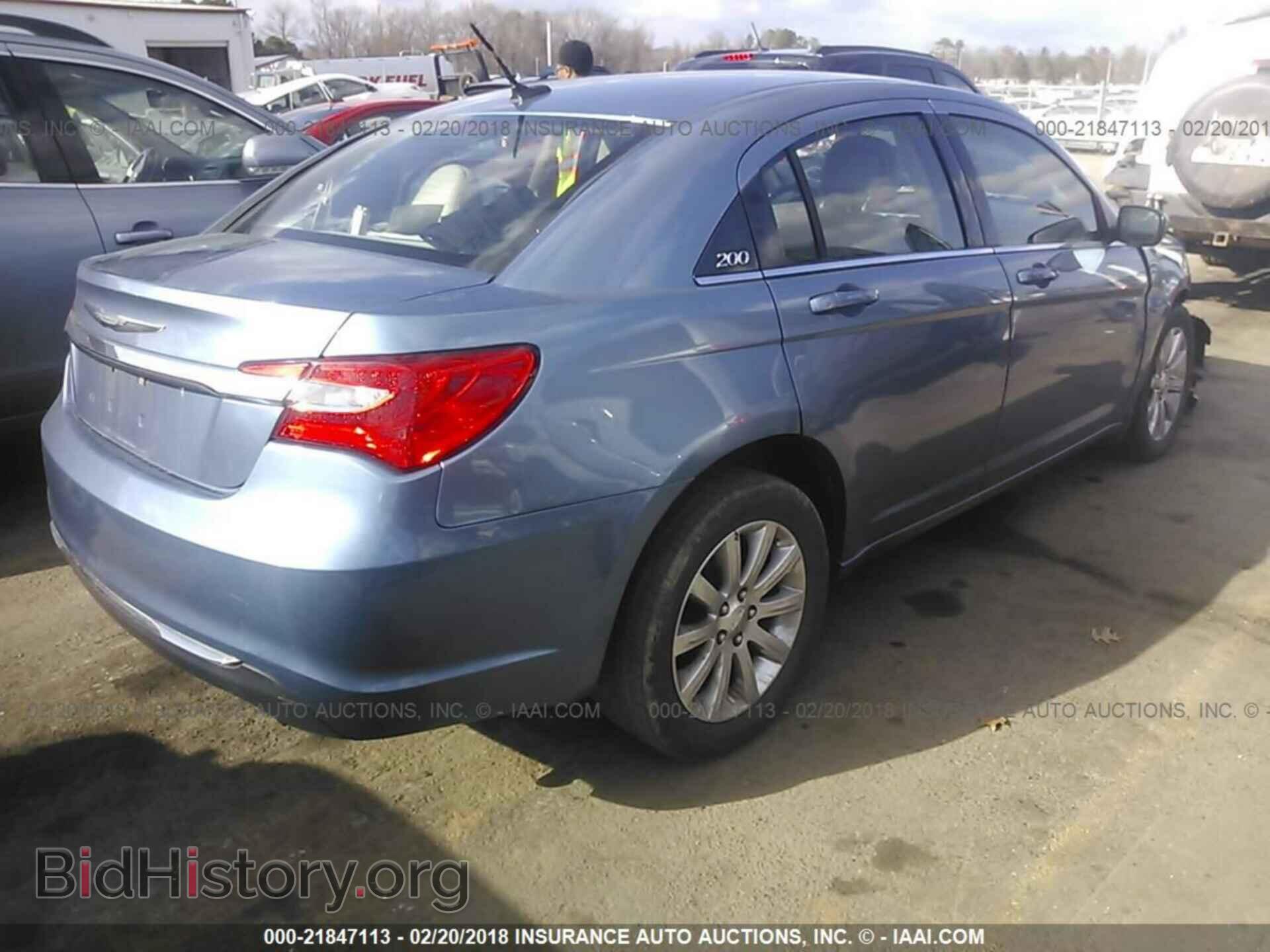 2011 Chrysler 200 - VIN: 1C3BC1FB2BN620020 - Фото 4