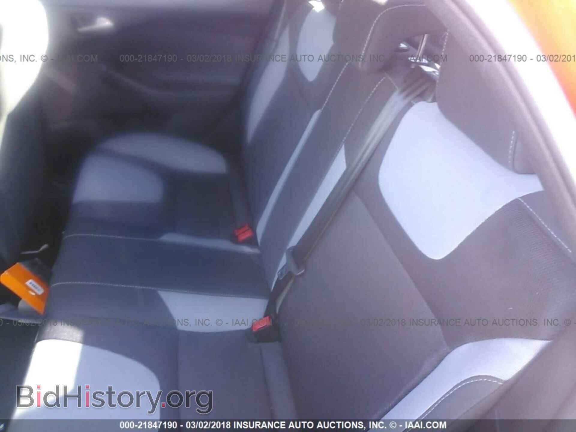 2014 Ford Focus - VIN: 1FADP3F22EL223420 - Photo 8