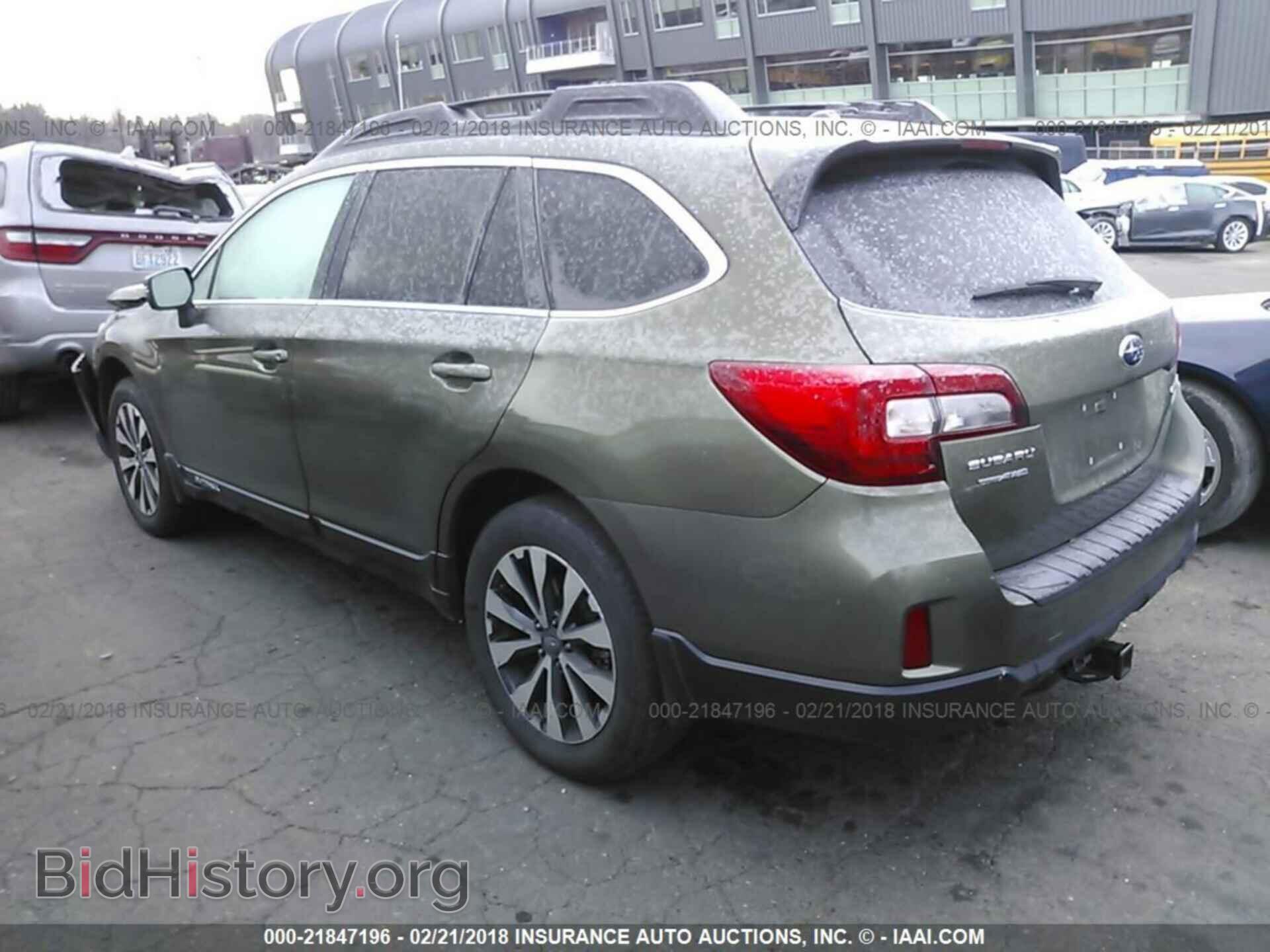 2015 Subaru Outback - VIN: 4S4BSANC2F3231142 - Фото 3