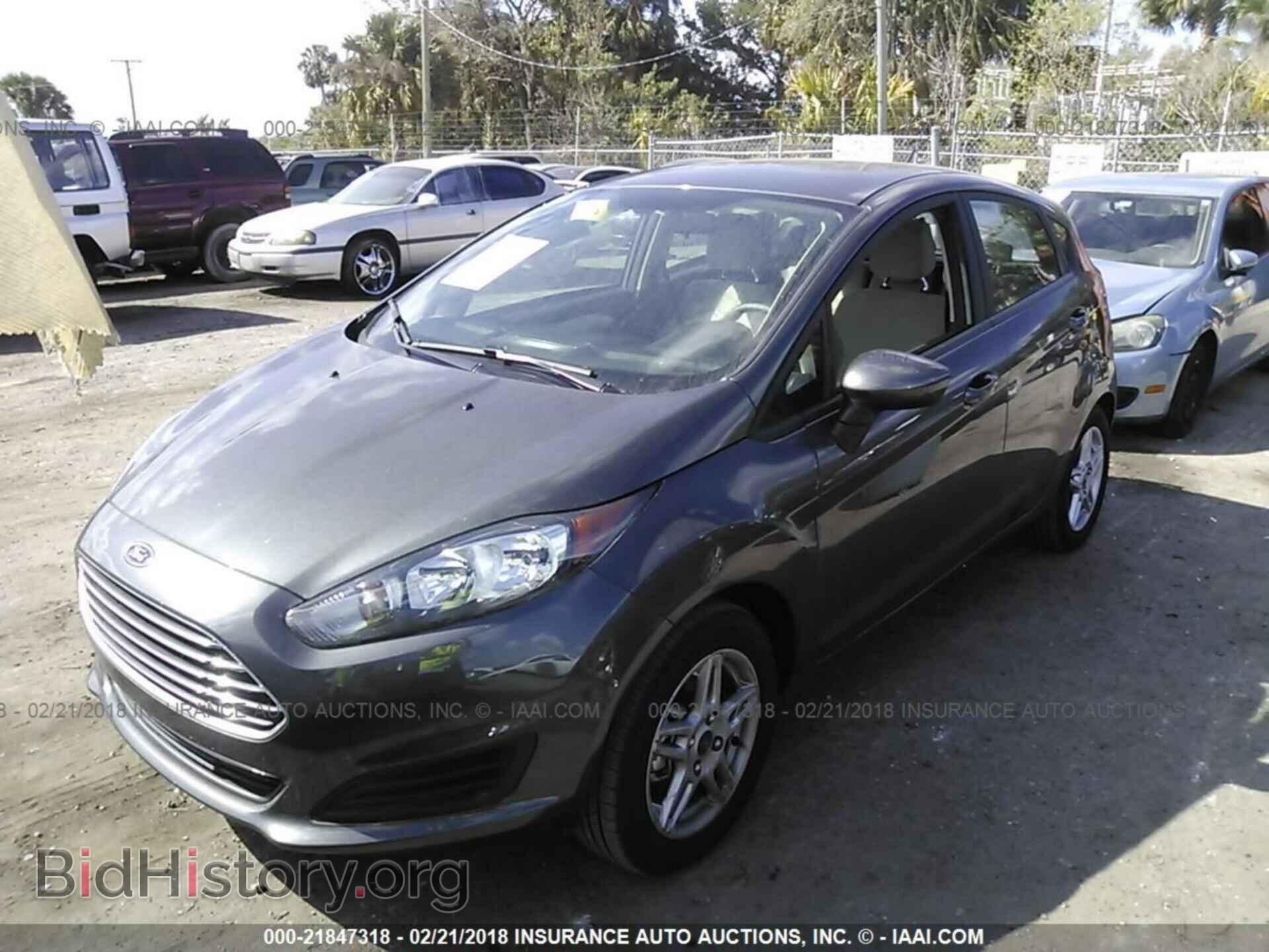 2017 Ford Fiesta - VIN: 3FADP4EJXHM161606 - Фото 2