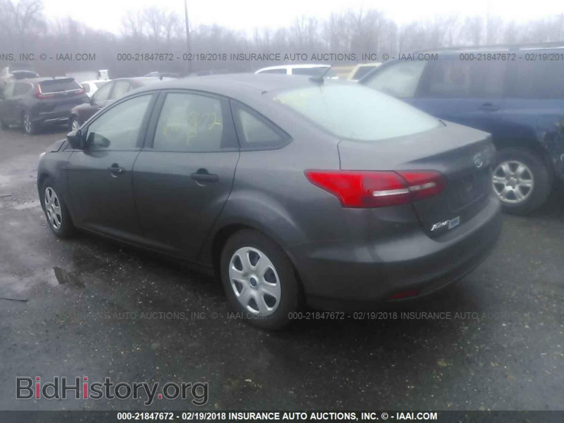 2016 Ford Focus - VIN: 1FADP3E24GL385974 - Фото 3