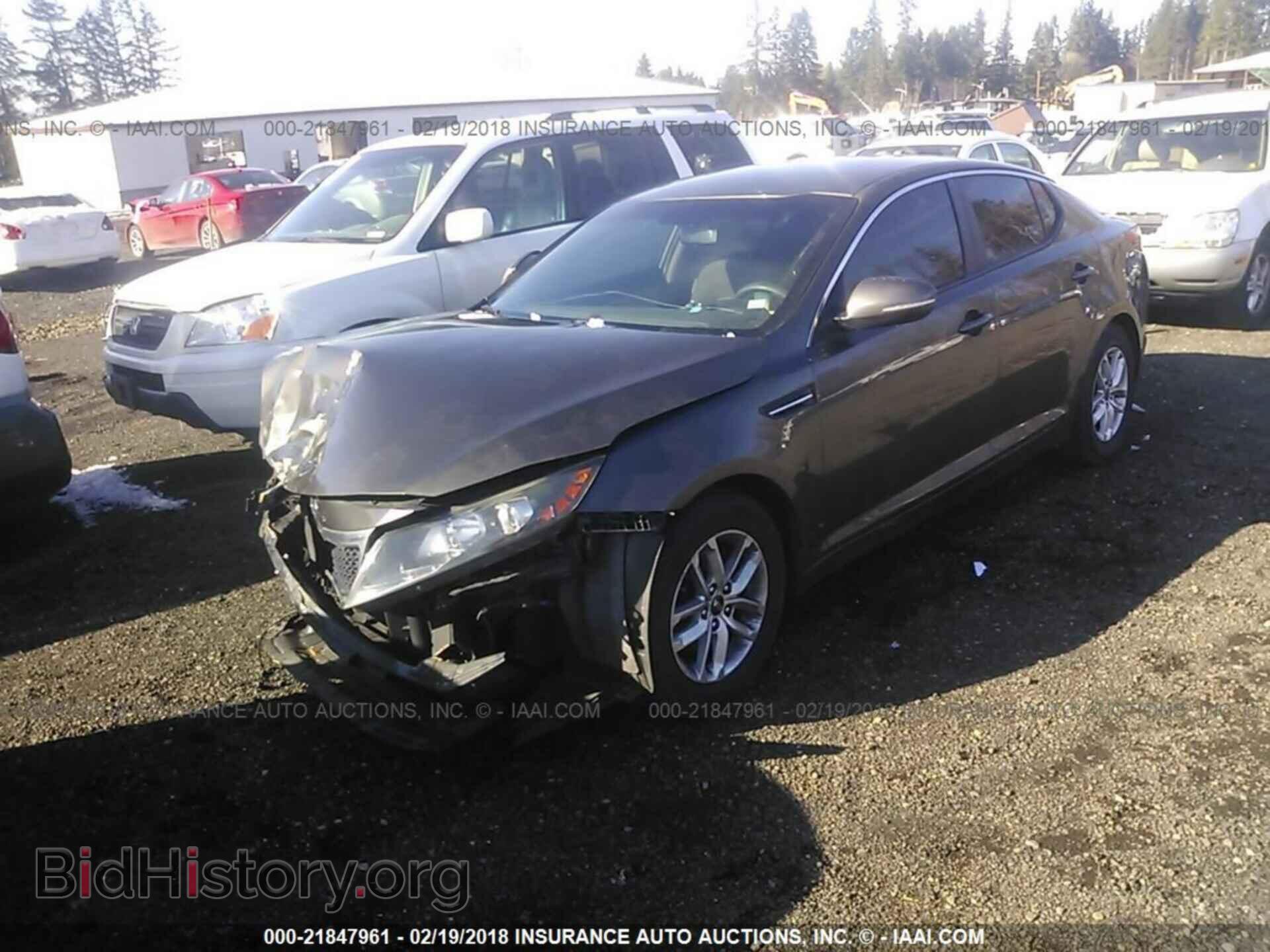 2011 Kia Optima - VIN: KNAGM4A73B5155585 - Фото 2