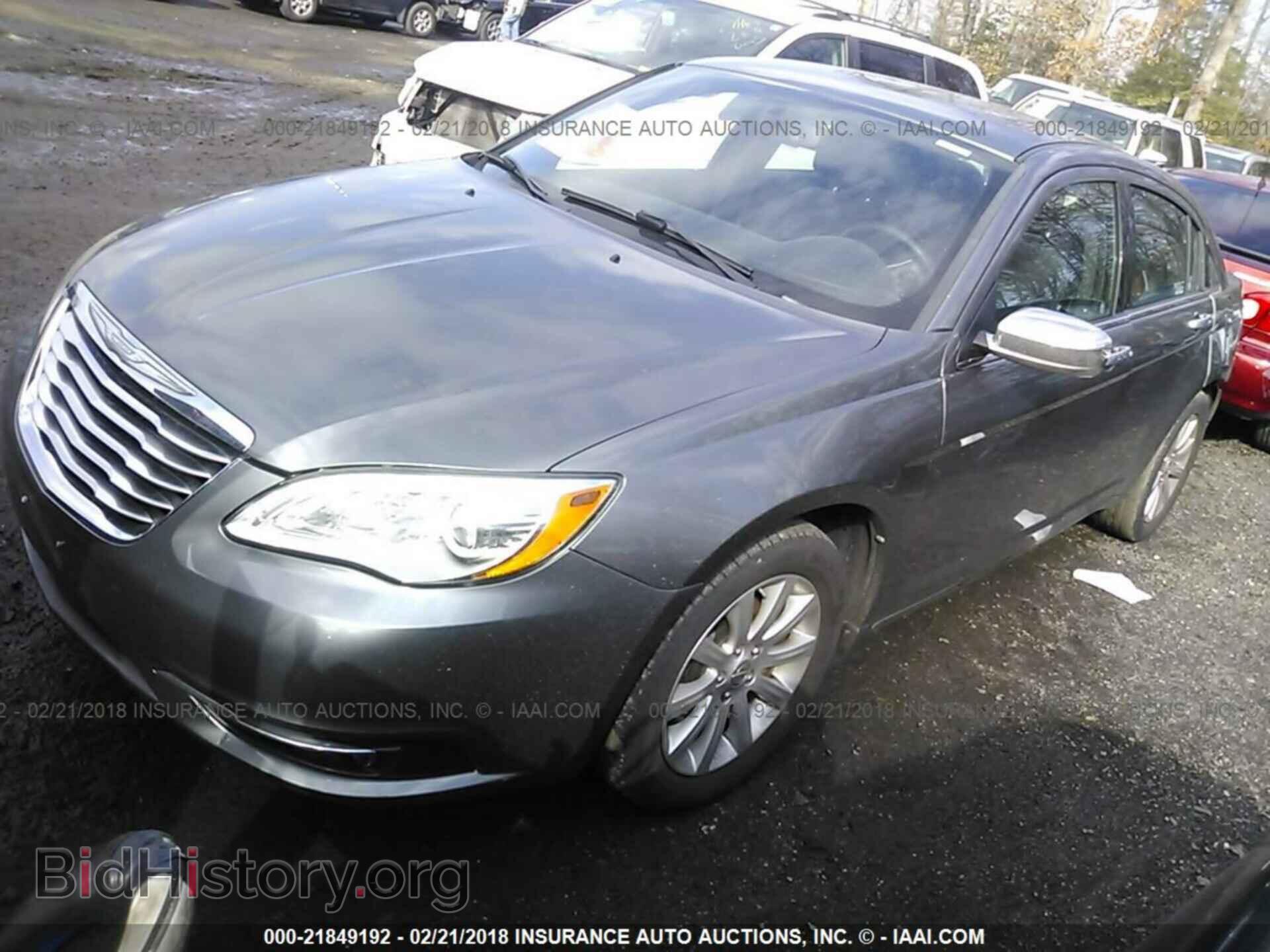 2013 Chrysler 200 - VIN: 1C3CCBCG2DN507472 - Фото 2