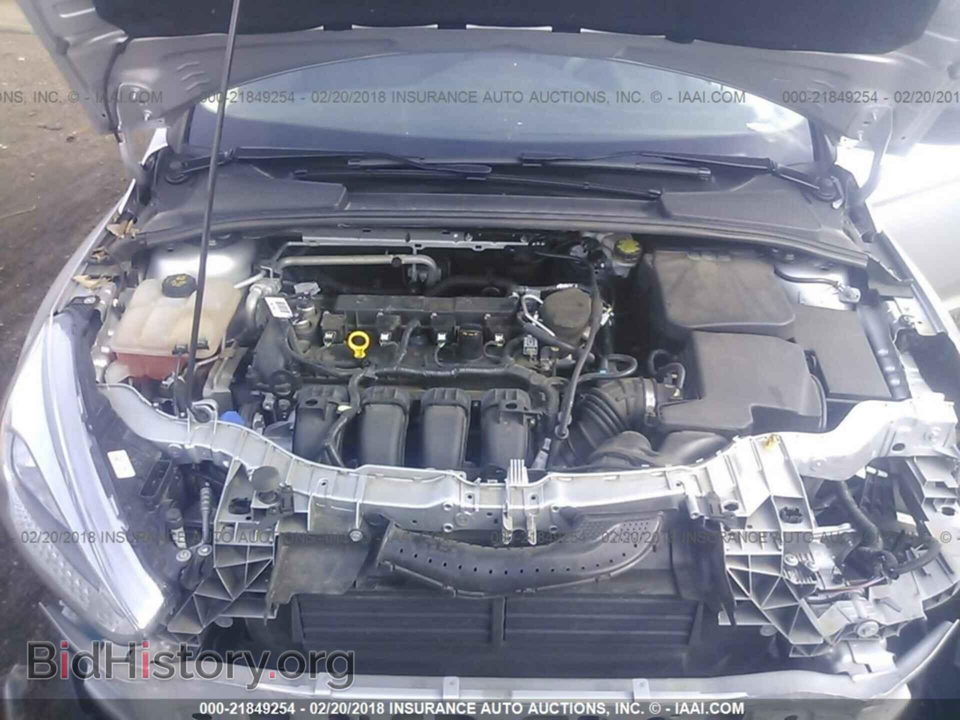 2016 Ford Focus - VIN: 1FADP3E21GL256946 - Photo 10