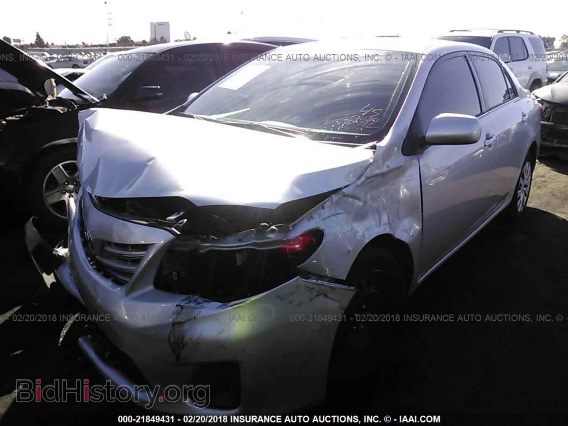 2013 Toyota Corolla - VIN: 5YFBU4EE6DP080781 - Фото 2