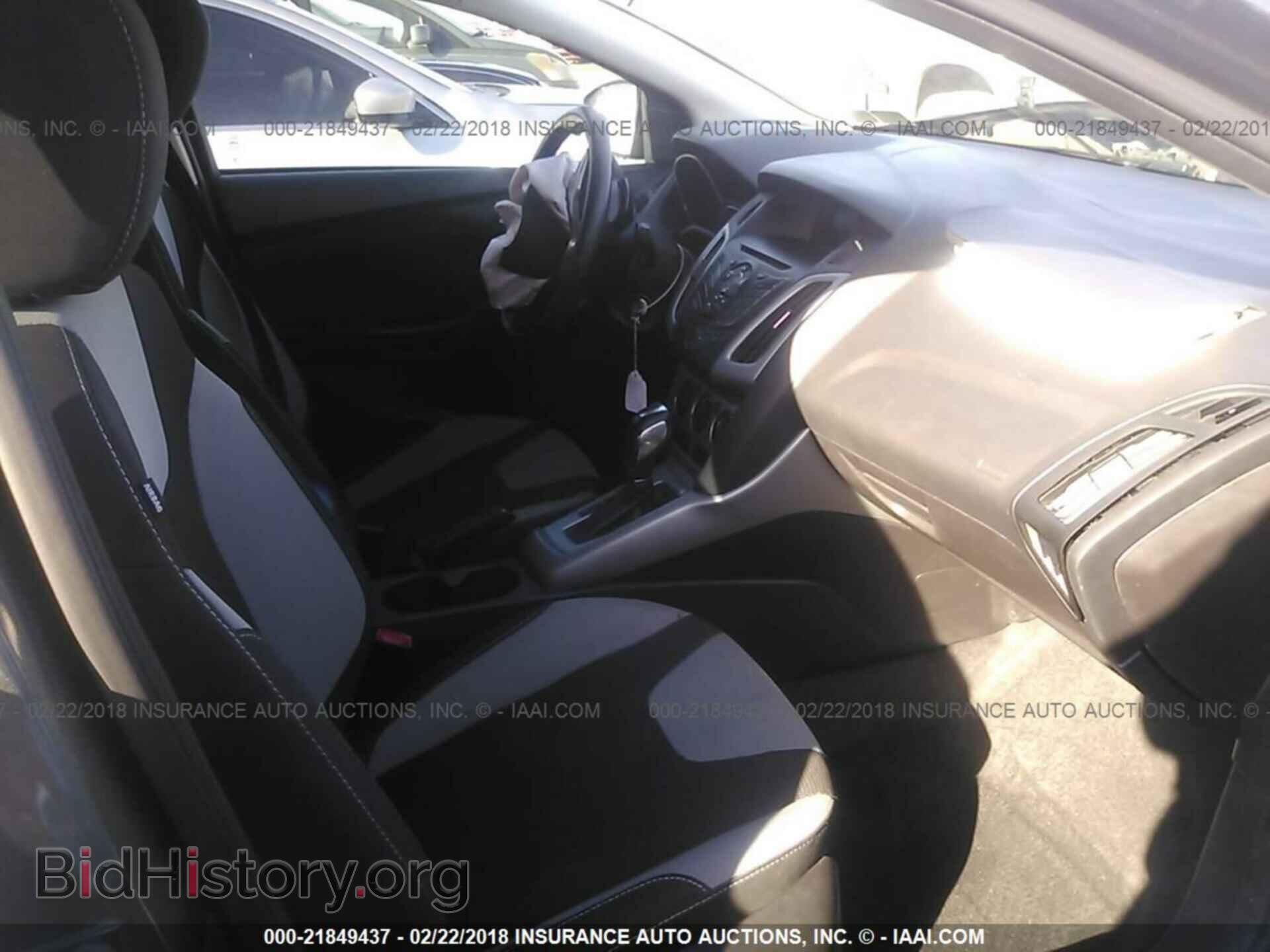 2012 Ford Focus - VIN: 1FAHP3F24CL402184 - Photo 5