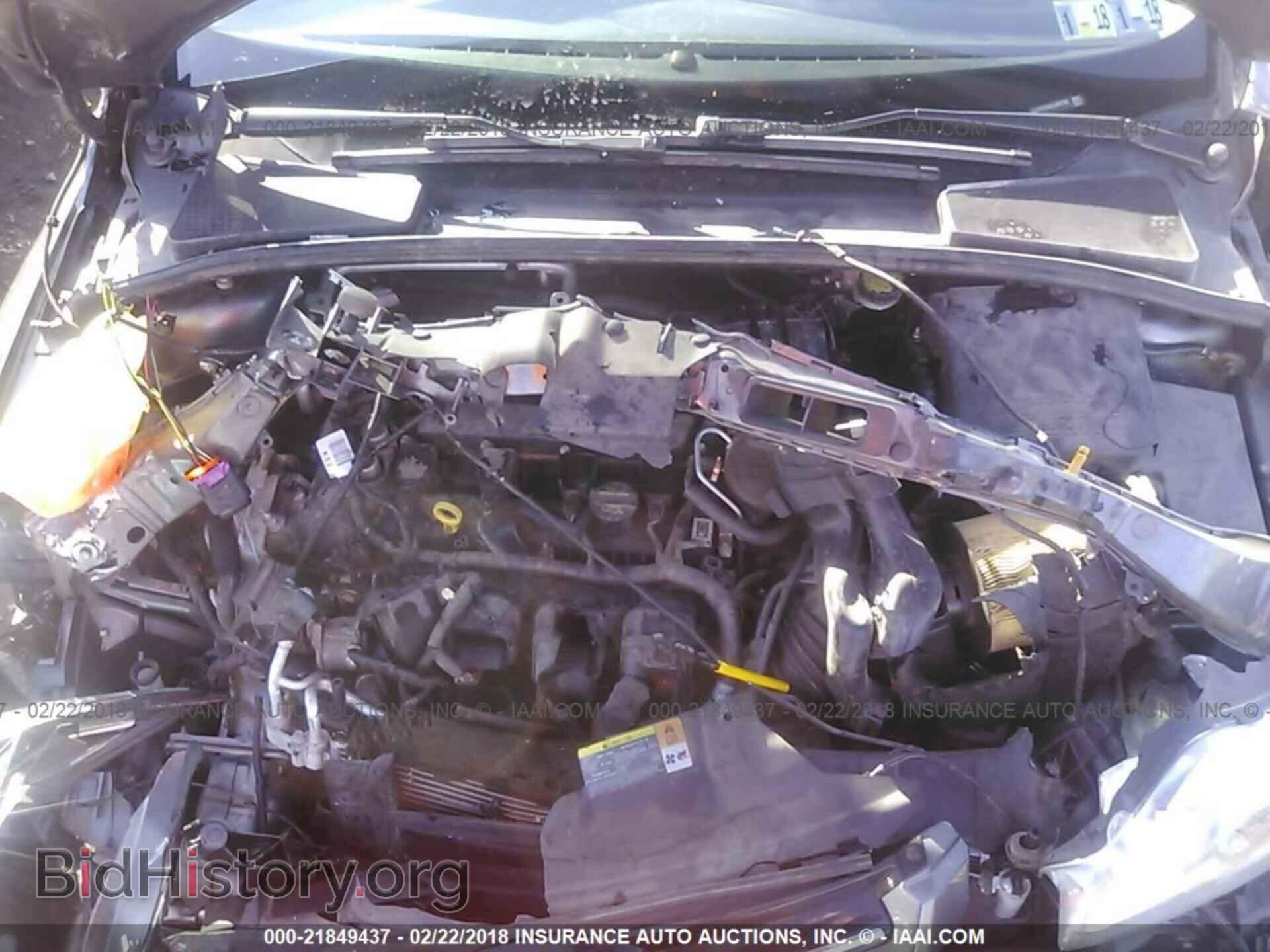 2012 Ford Focus - VIN: 1FAHP3F24CL402184 - Photo 10