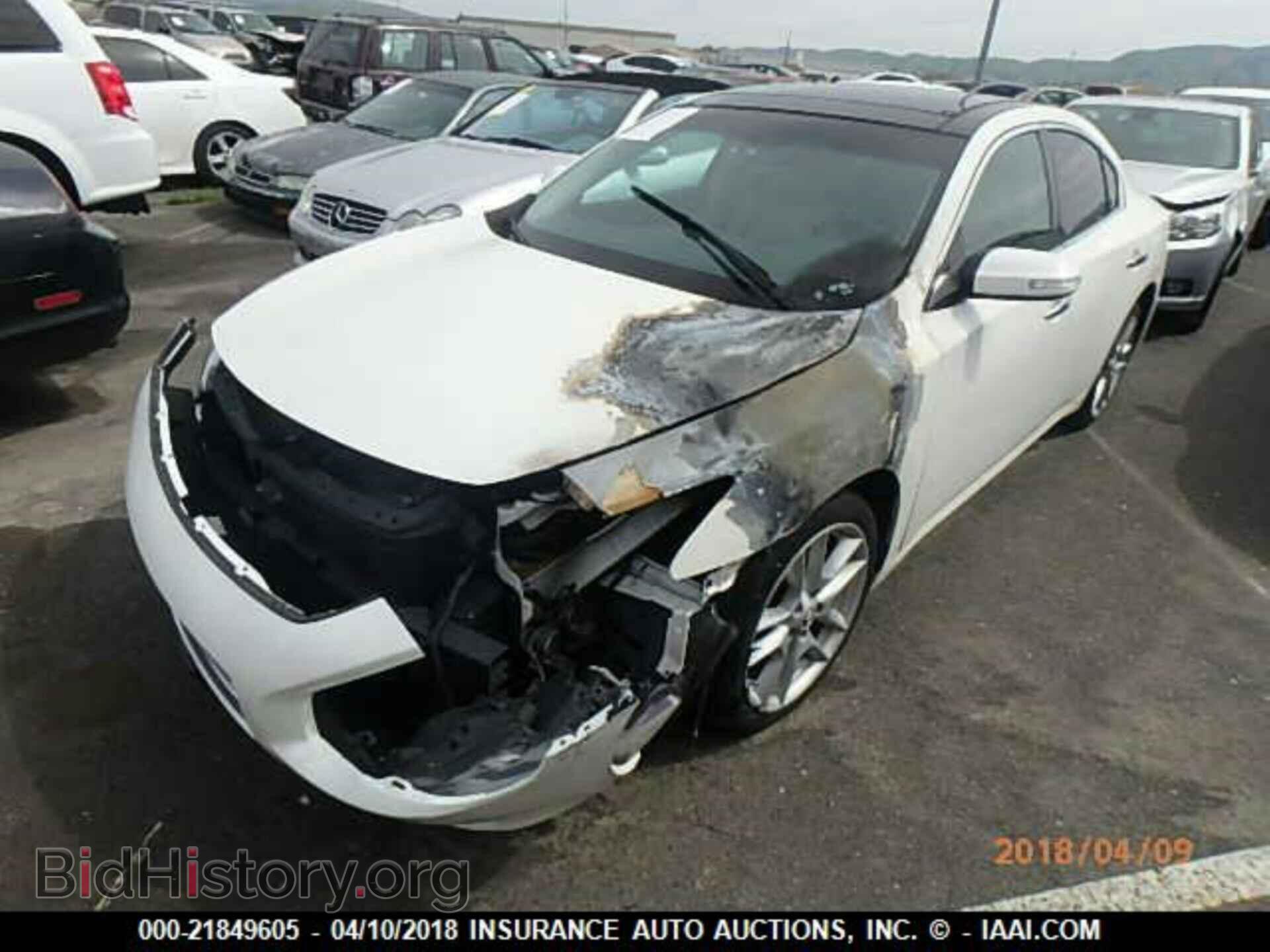 2011 Nissan Maxima - VIN: 1N4AA5AP8BC814432 - Photo 2