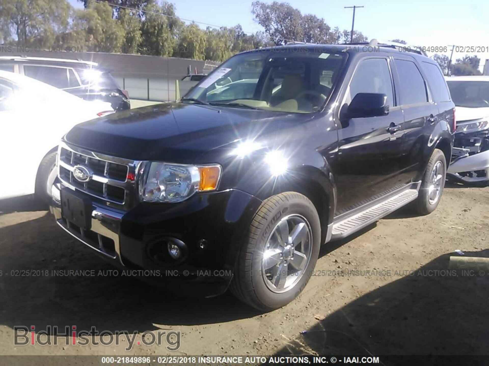 2011 Ford Escape - VIN: 1FMCU0EG3BKA22293 - Photo 2