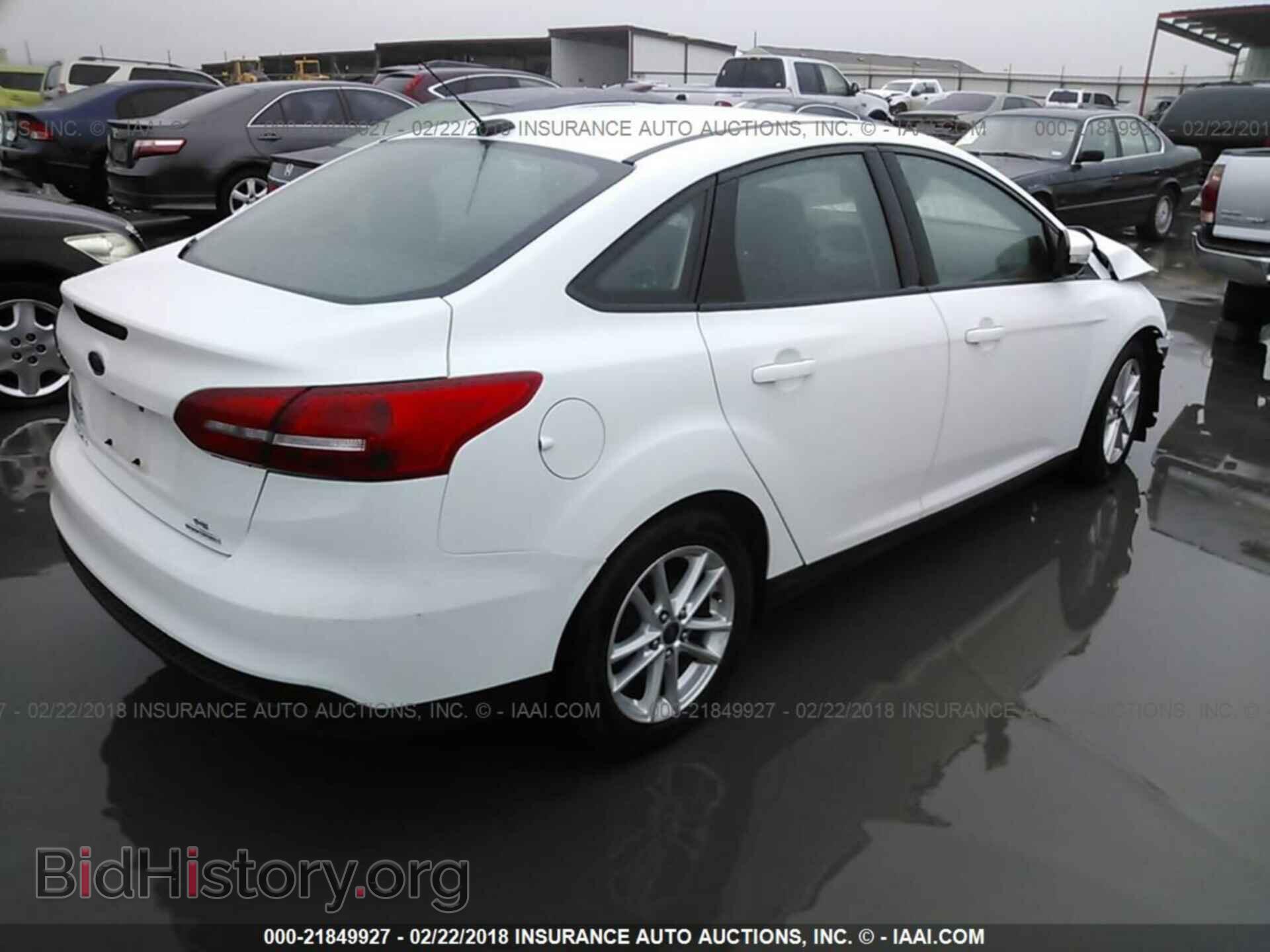 2016 Ford Focus - VIN: 1FADP3F20GL270142 - Фото 4