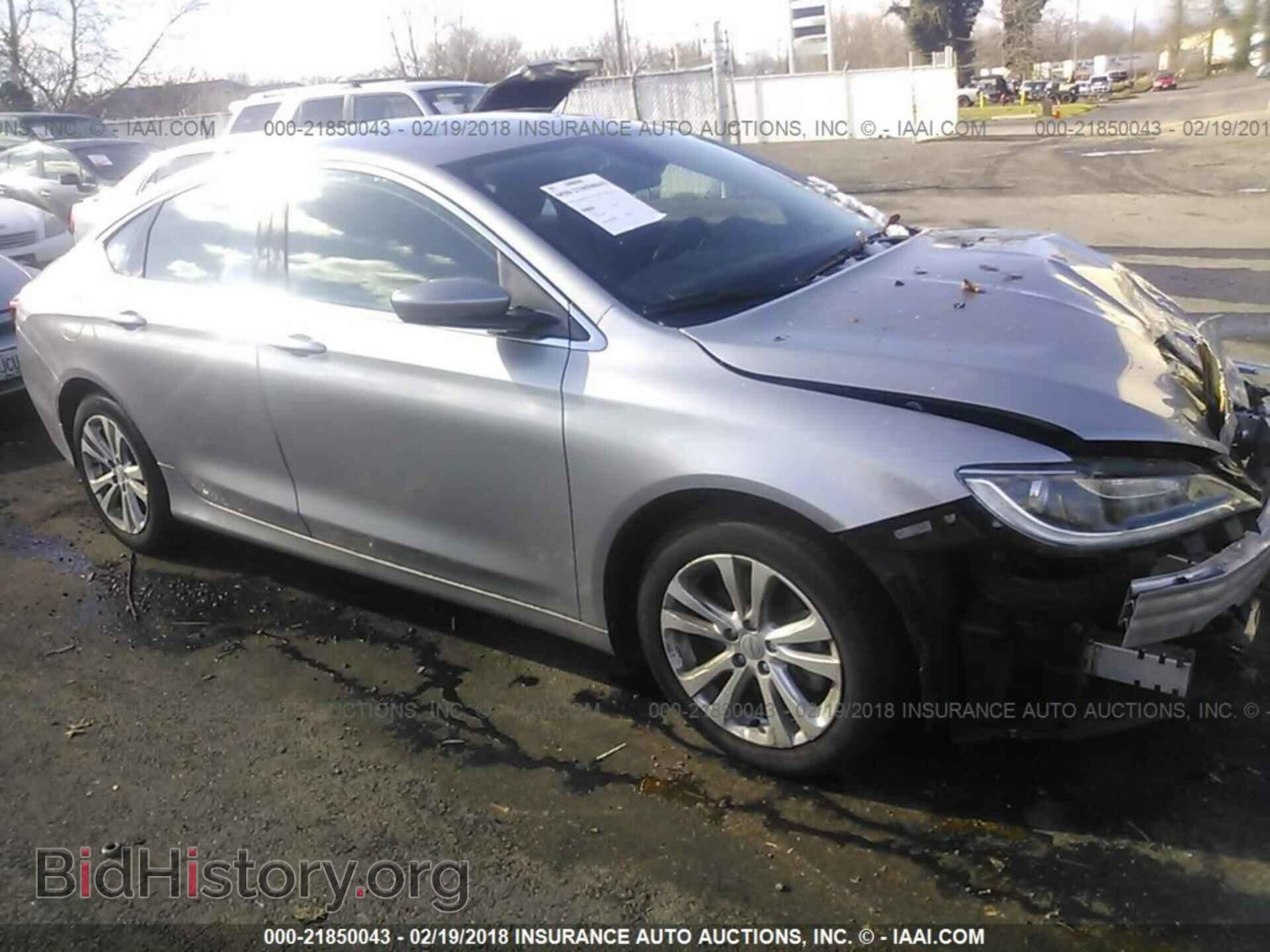 Photo 1C3CCCAB2FN700852 - Chrysler 200 2015