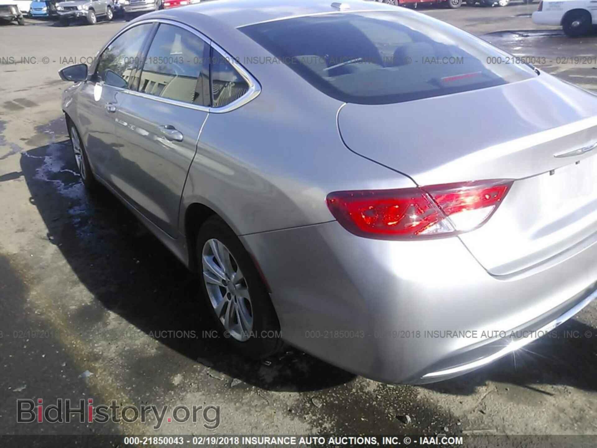 2015 Chrysler 200 - VIN: 1C3CCCAB2FN700852 - Photo 3