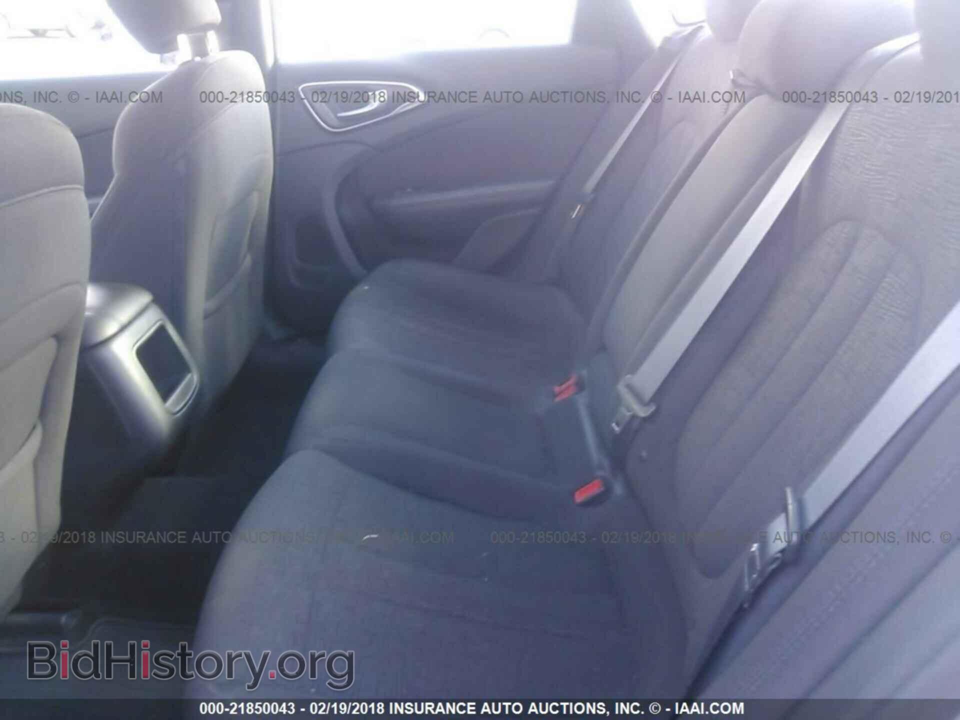 2015 Chrysler 200 - VIN: 1C3CCCAB2FN700852 - Photo 8