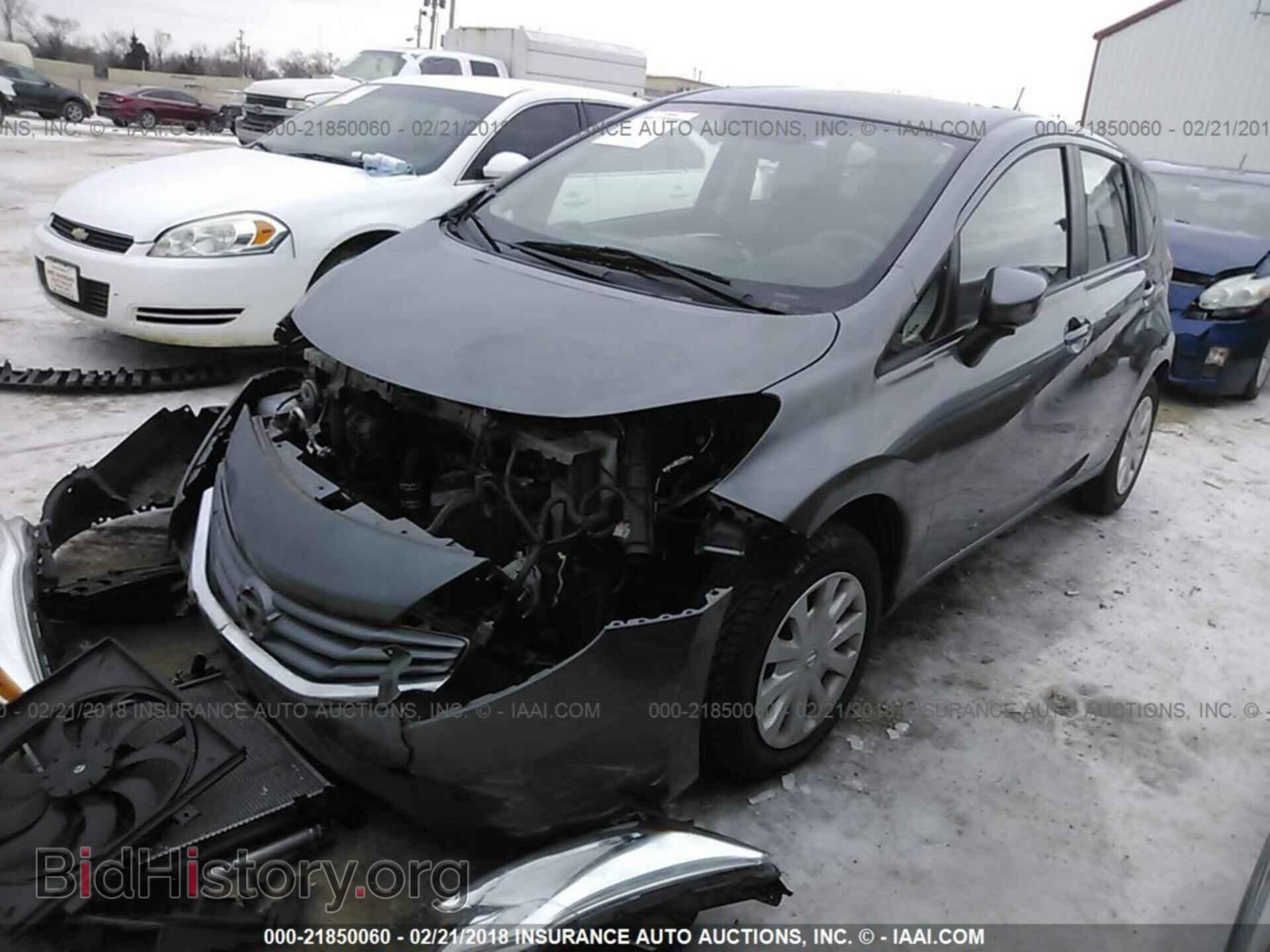 2016 Nissan Versa note - VIN: 3N1CE2CP4GL375313 - Фото 2