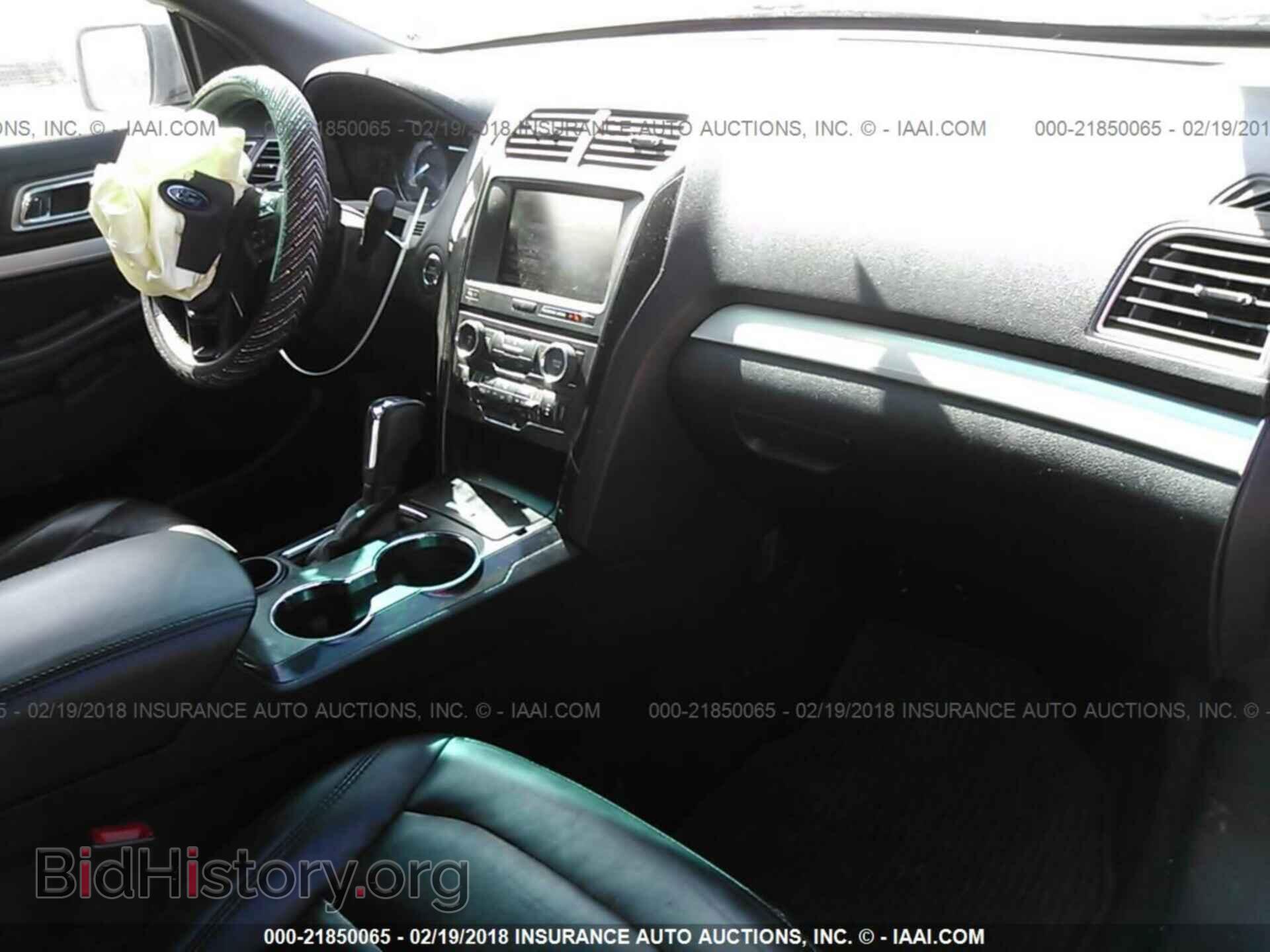 2016 Ford Explorer - VIN: 1FM5K7D82GGA82643 - Photo 5