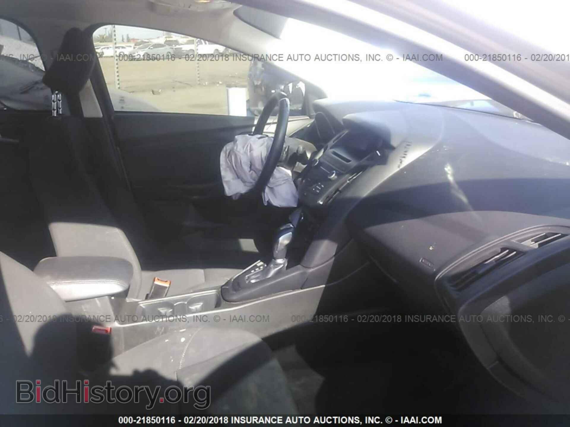 2016 Ford Focus - VIN: 1FADP3F28GL223764 - Фото 5