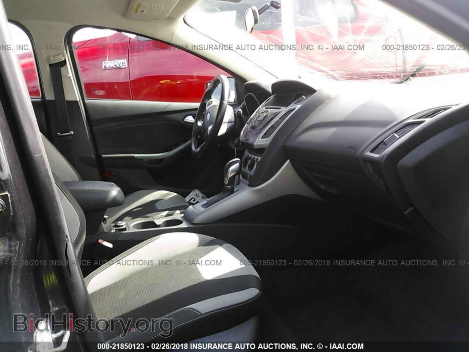 2012 Ford Focus - VIN: 1FAHP3K20CL111204 - Photo 5