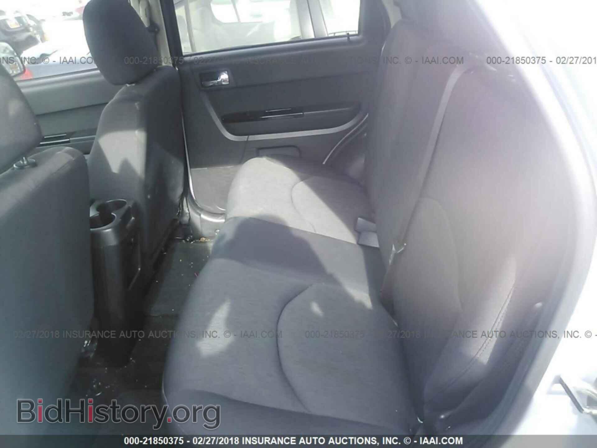 2011 Mazda Tribute - VIN: 4F2CY0C7XBKM03800 - Фото 8