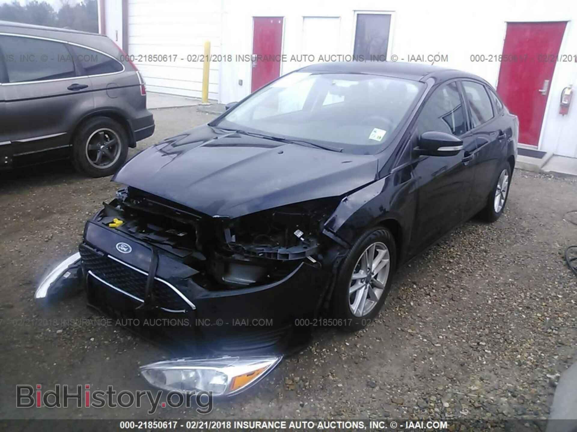2017 Ford Focus - VIN: 1FADP3F2XHL227932 - Photo 2