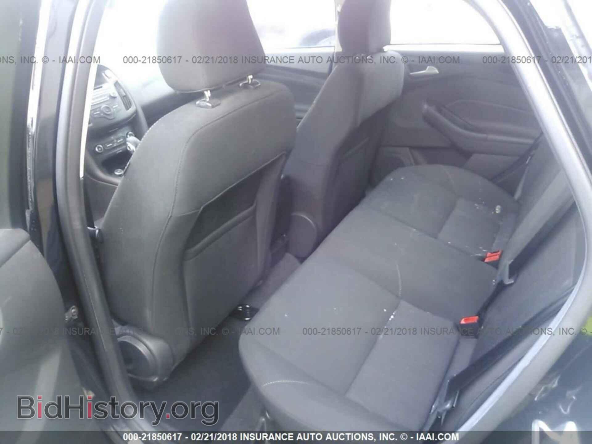 2017 Ford Focus - VIN: 1FADP3F2XHL227932 - Photo 8