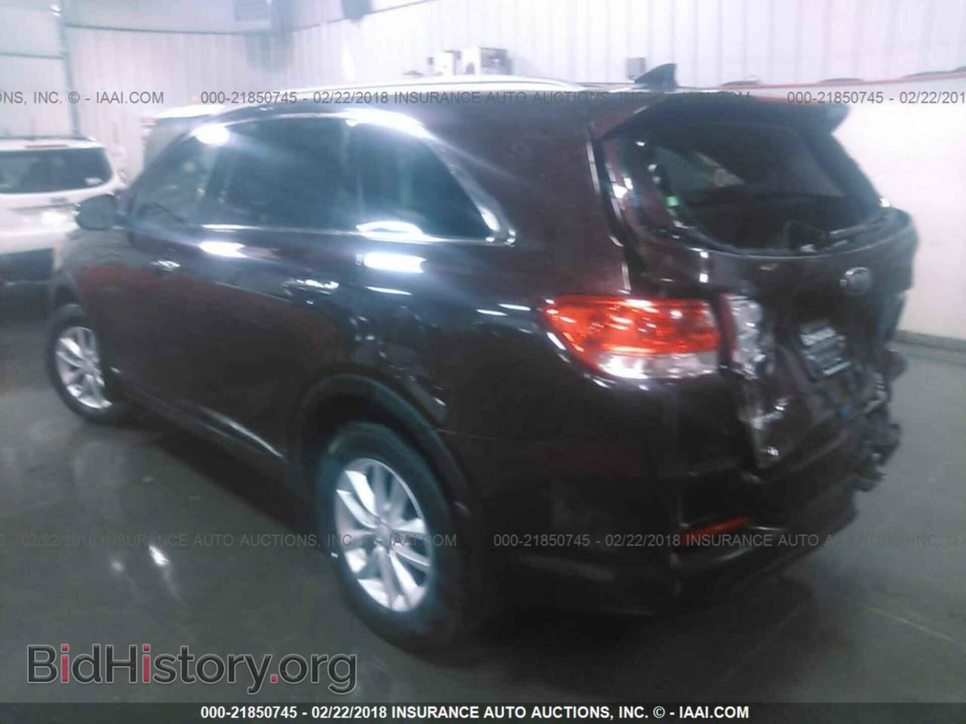 2018 Kia Sorento - VIN: 5XYPGDA31JG358858 - Фото 3