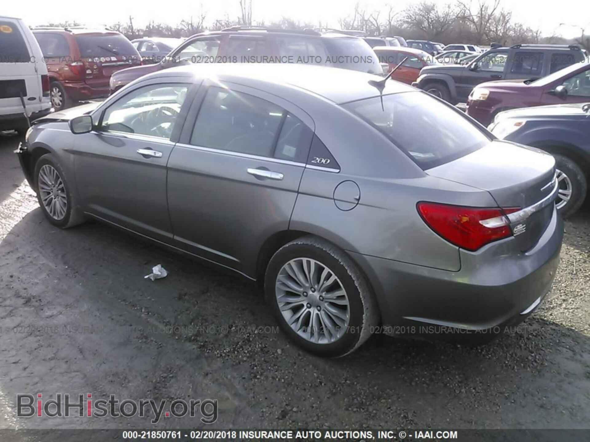 2012 Chrysler 200 - VIN: 1C3CCBCBXCN288960 - Photo 3