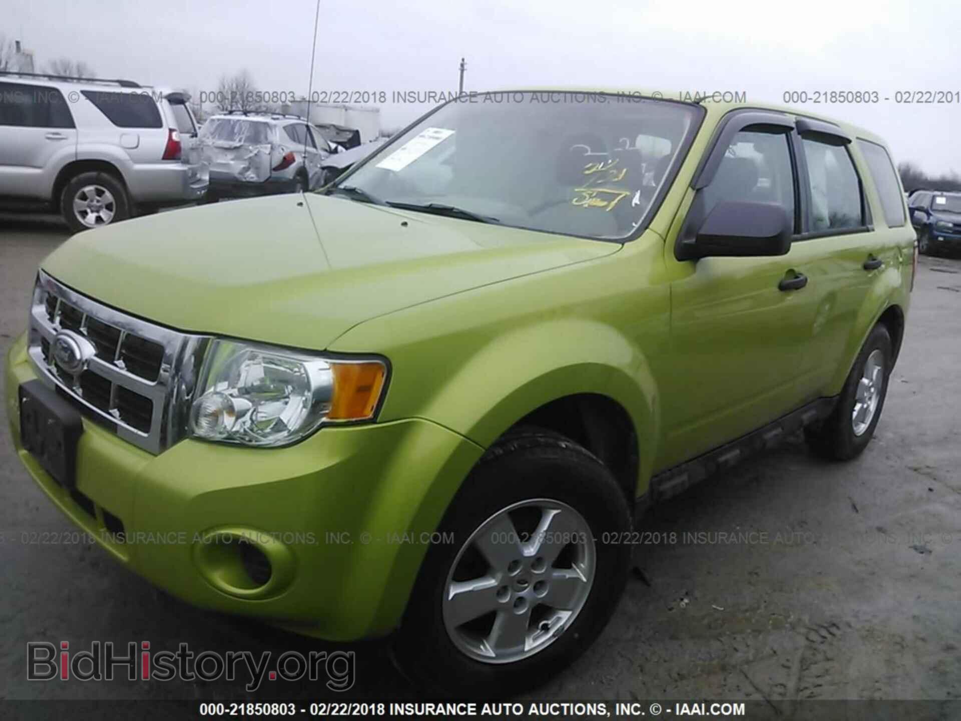 2012 Ford Escape - VIN: 1FMCU0C74CKB33178 - Photo 2