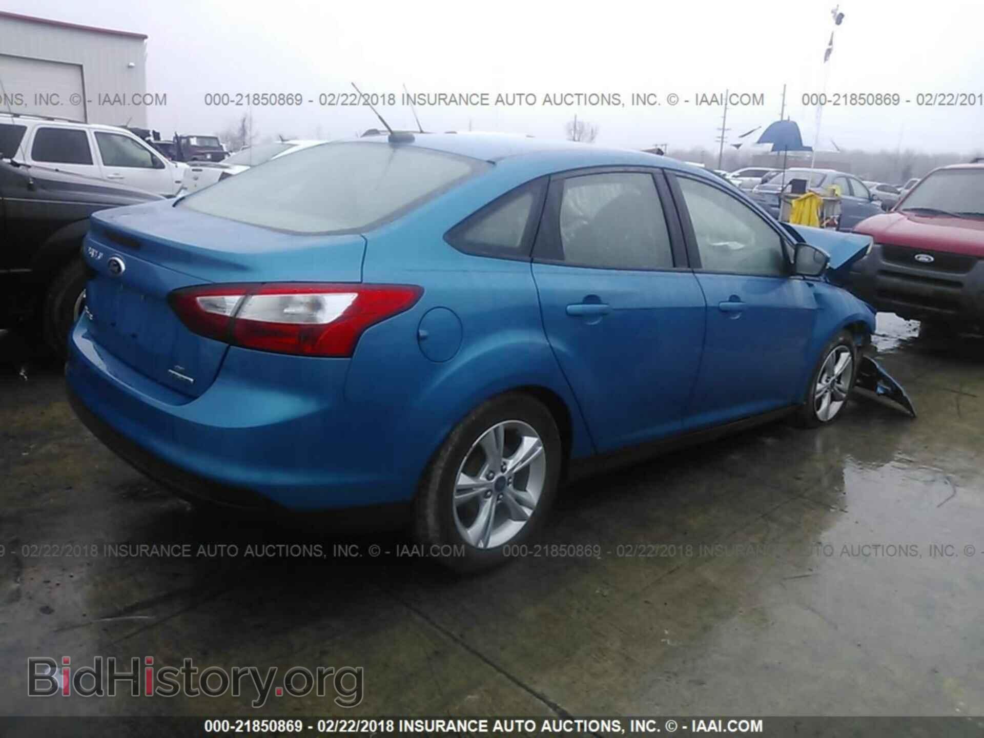 2013 Ford Focus - VIN: 1FADP3F2XDL183778 - Photo 4