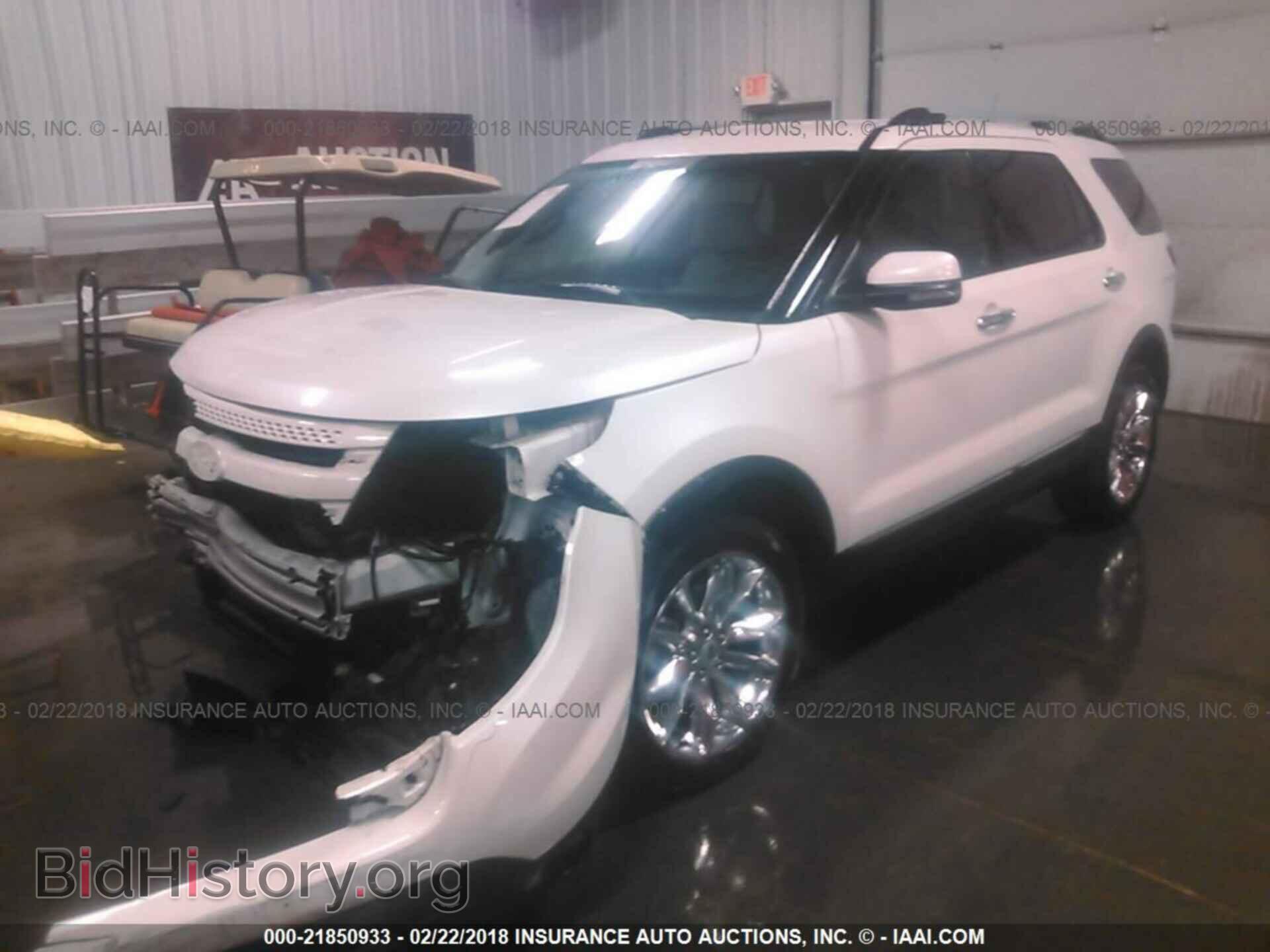 2013 Ford Explorer - VIN: 1FM5K8F83DGA25625 - Фото 2