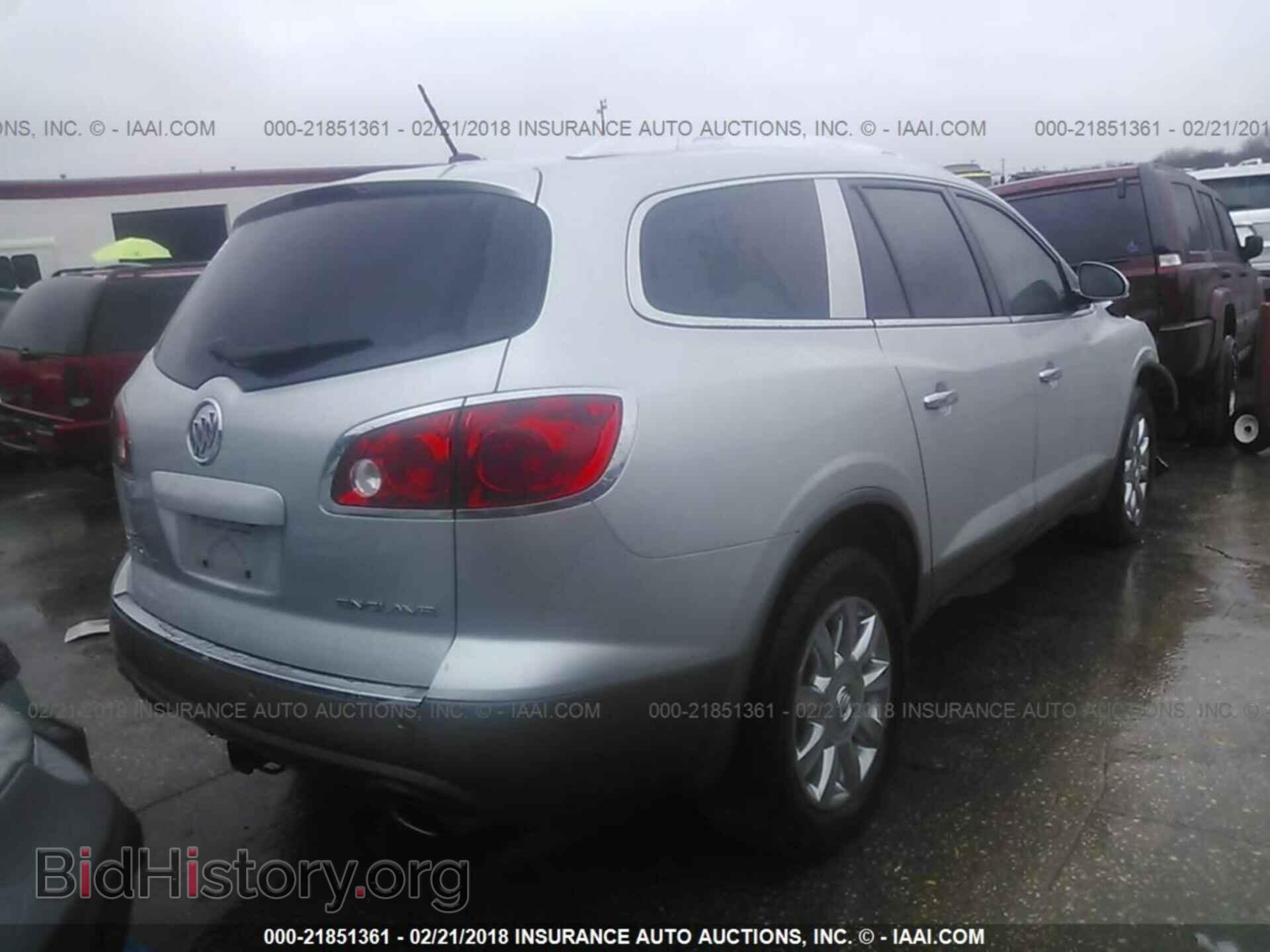 2012 Buick Enclave - VIN: 5GAKRDED5CJ180836 - Photo 4