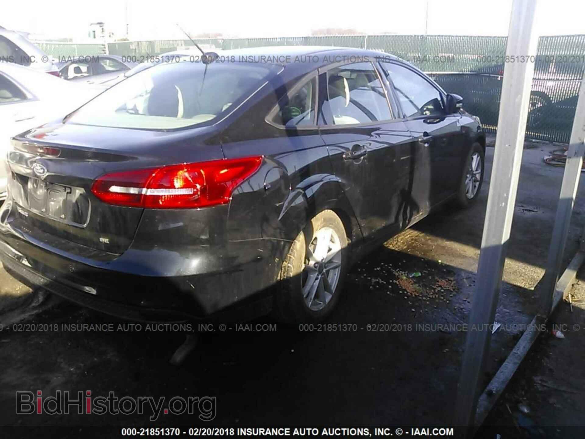 2015 Ford Focus - VIN: 1FADP3F25FL378643 - Фото 4