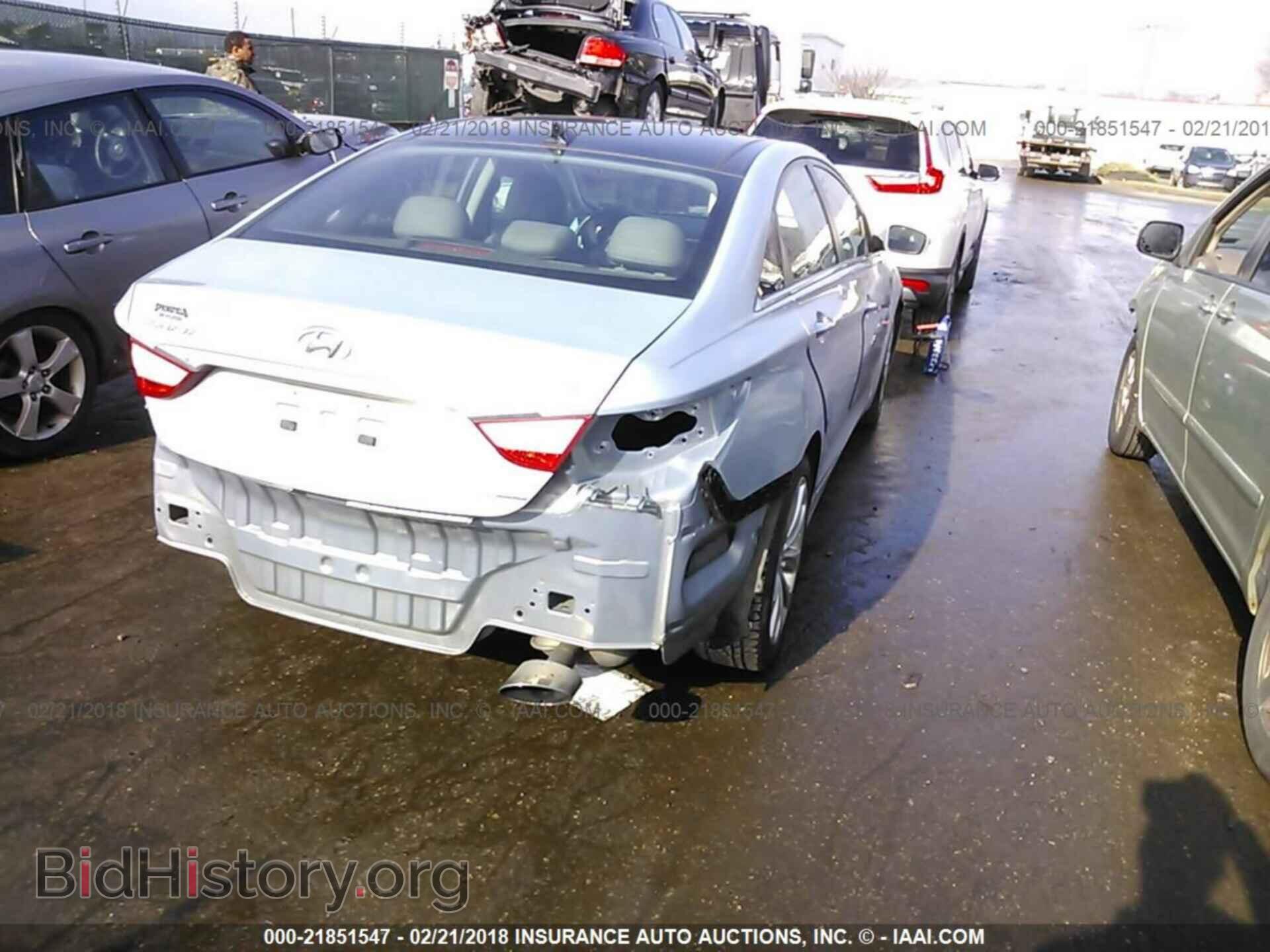 2012 Hyundai Sonata - VIN: 5NPEC4AB9CH443792 - Photo 4