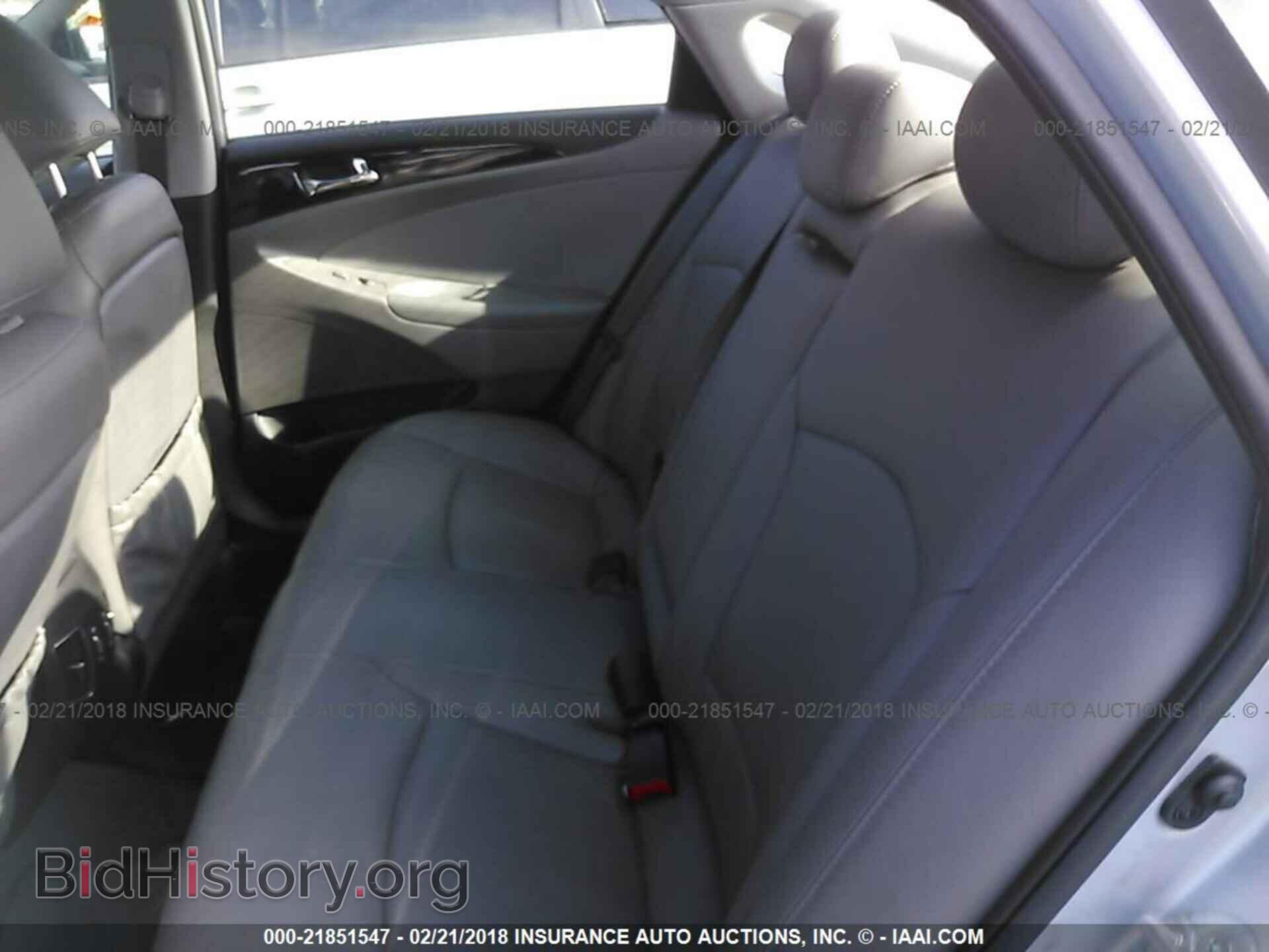 2012 Hyundai Sonata - VIN: 5NPEC4AB9CH443792 - Photo 8