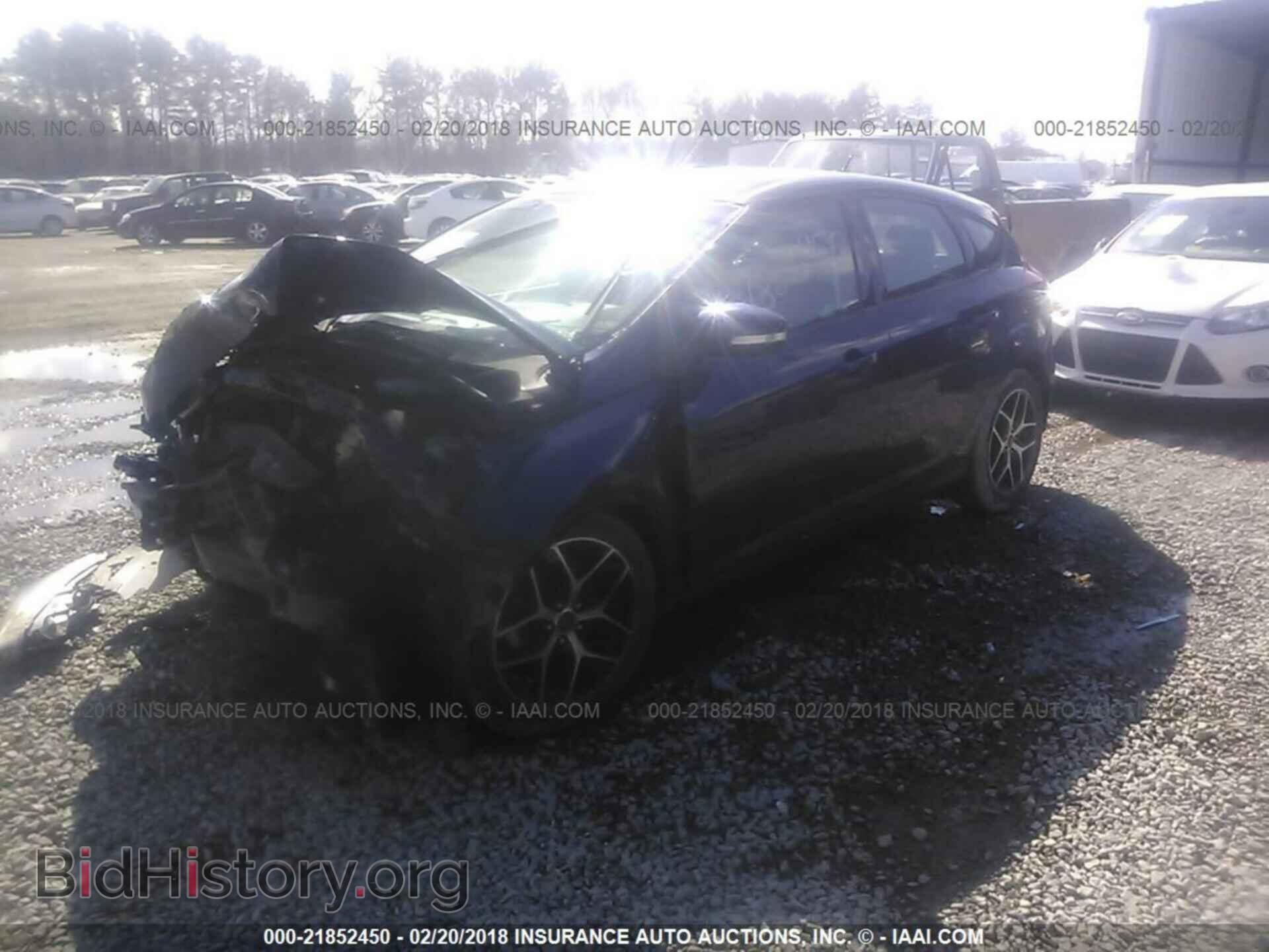 2017 Ford Focus - VIN: 1FADP3M29HL212986 - Photo 2
