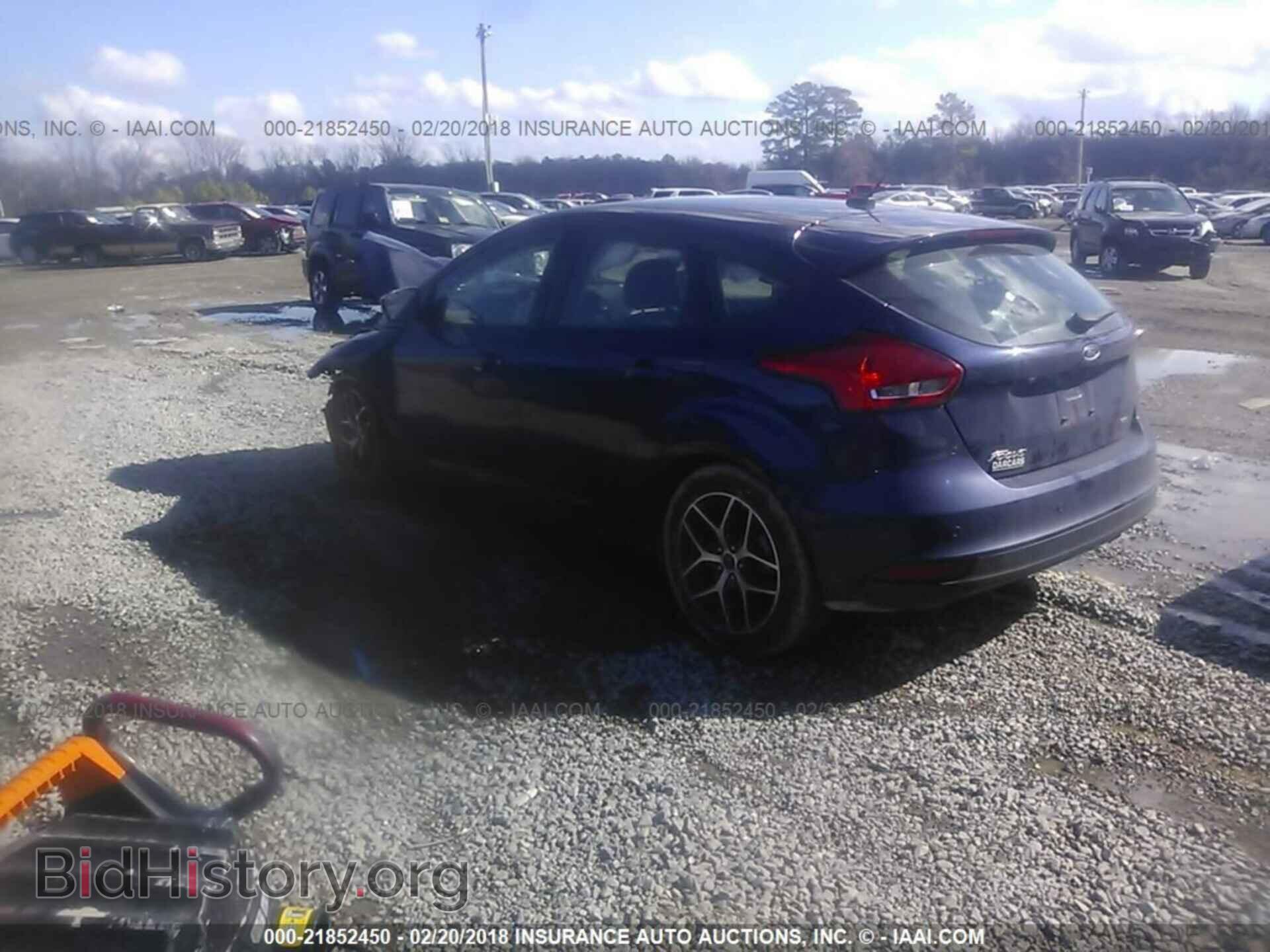 2017 Ford Focus - VIN: 1FADP3M29HL212986 - Photo 3