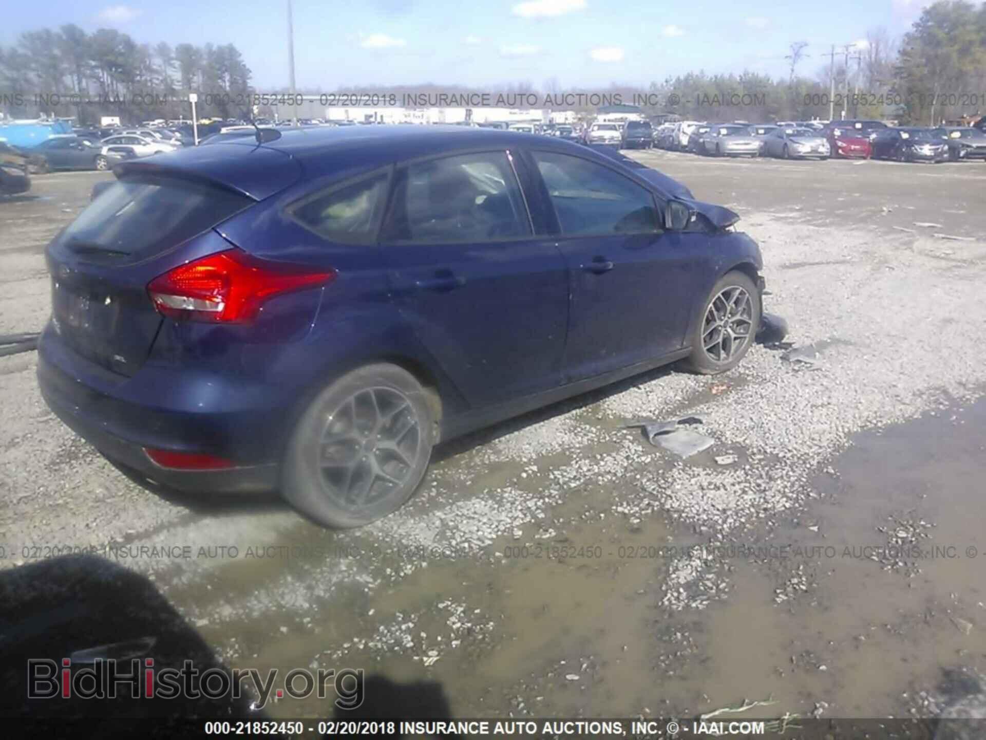 2017 Ford Focus - VIN: 1FADP3M29HL212986 - Photo 4