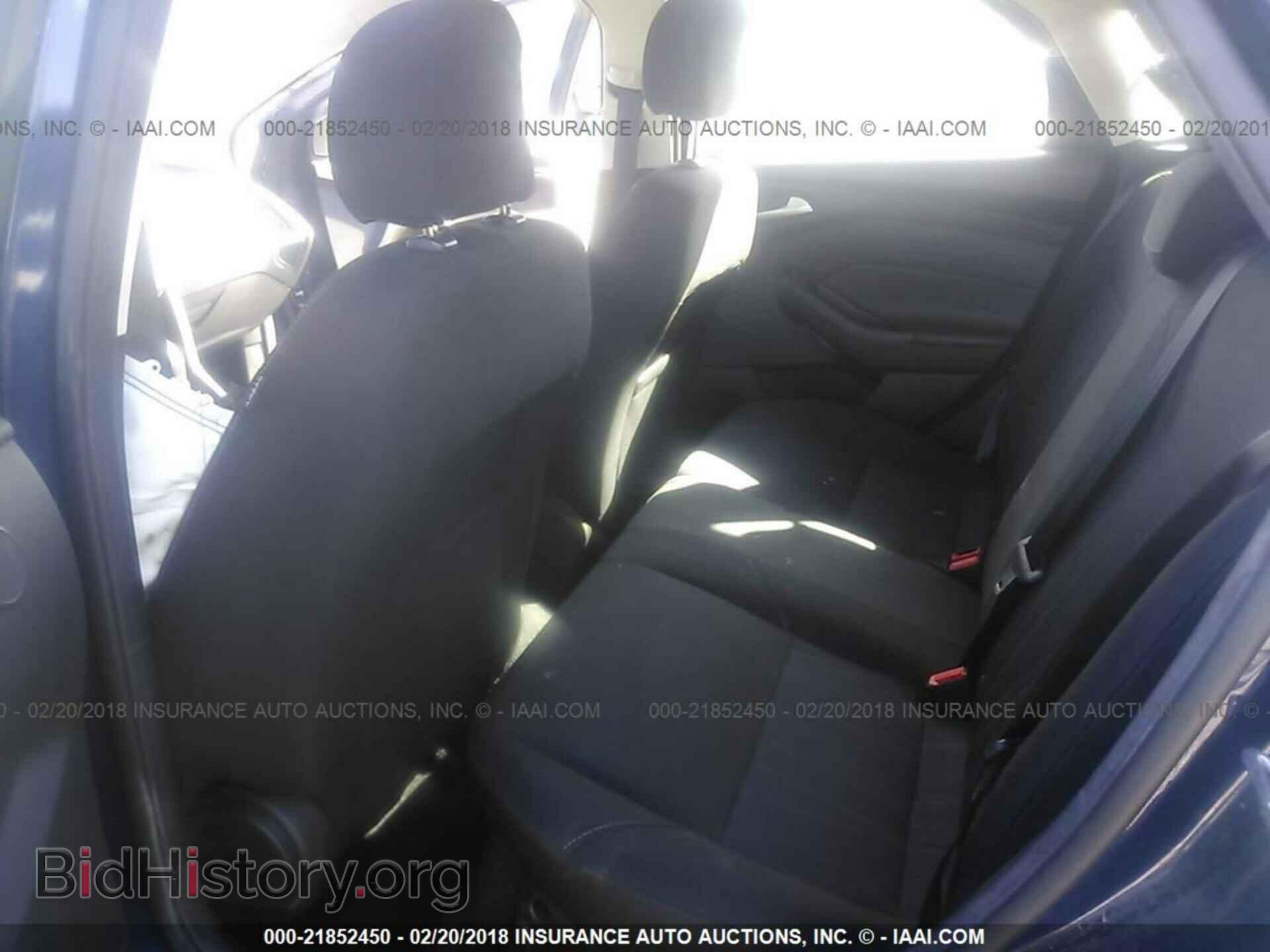 2017 Ford Focus - VIN: 1FADP3M29HL212986 - Photo 8